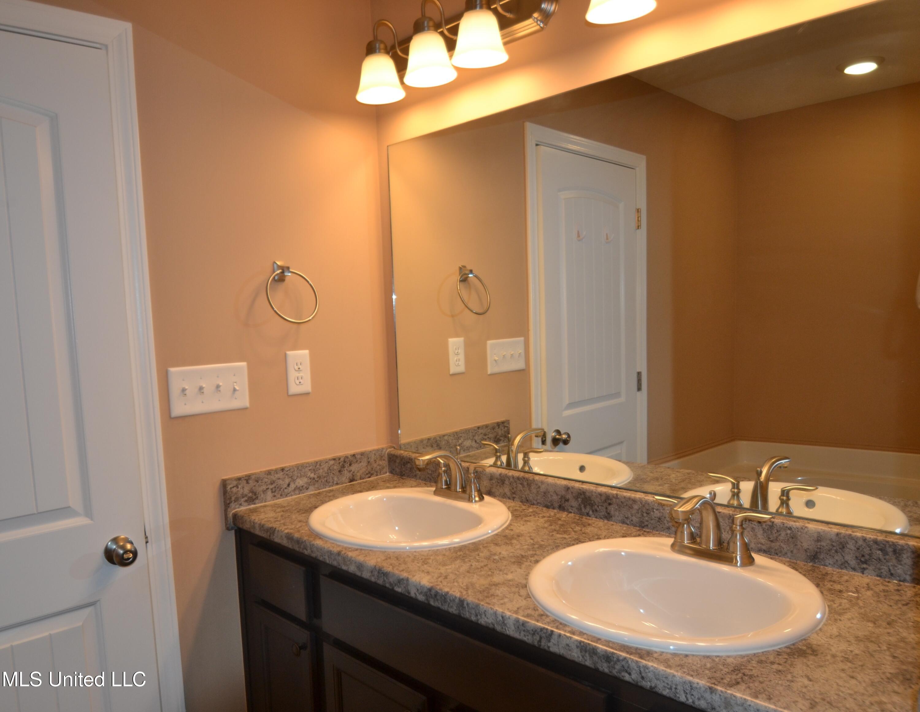 7843 Ferndale Drive Property Photo 15