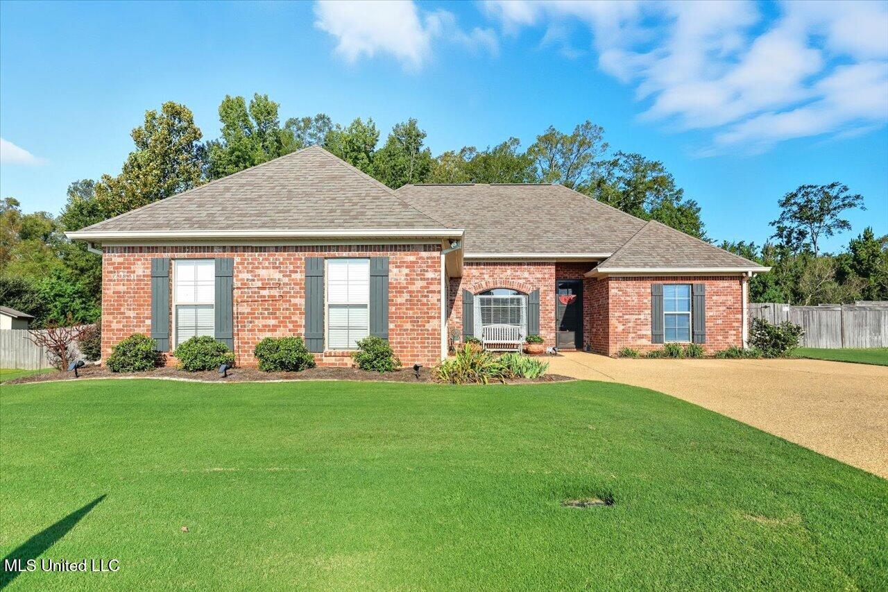 609 Tucker Crossing Property Photo 1