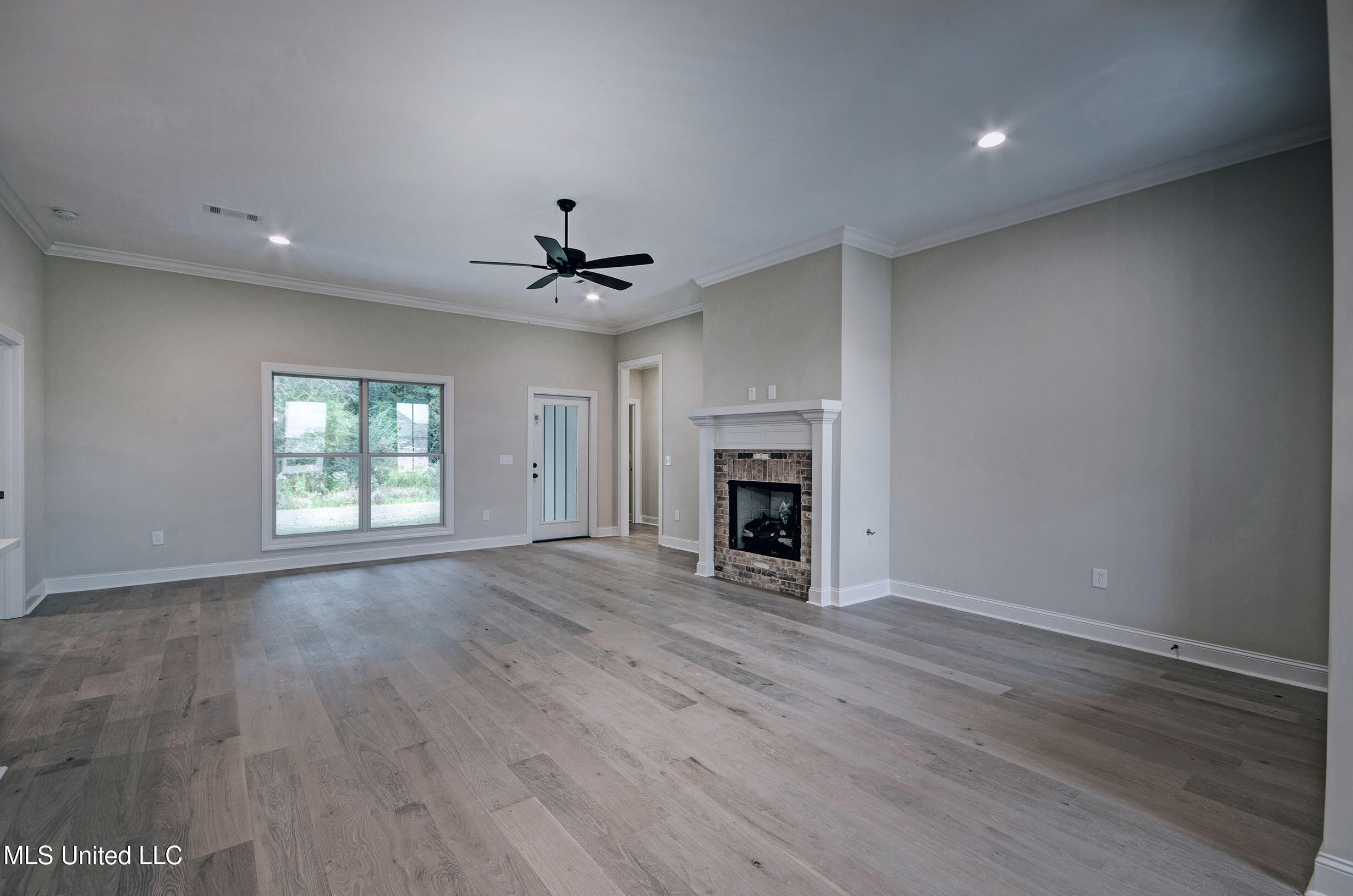 343 Willow Way Property Photo 13