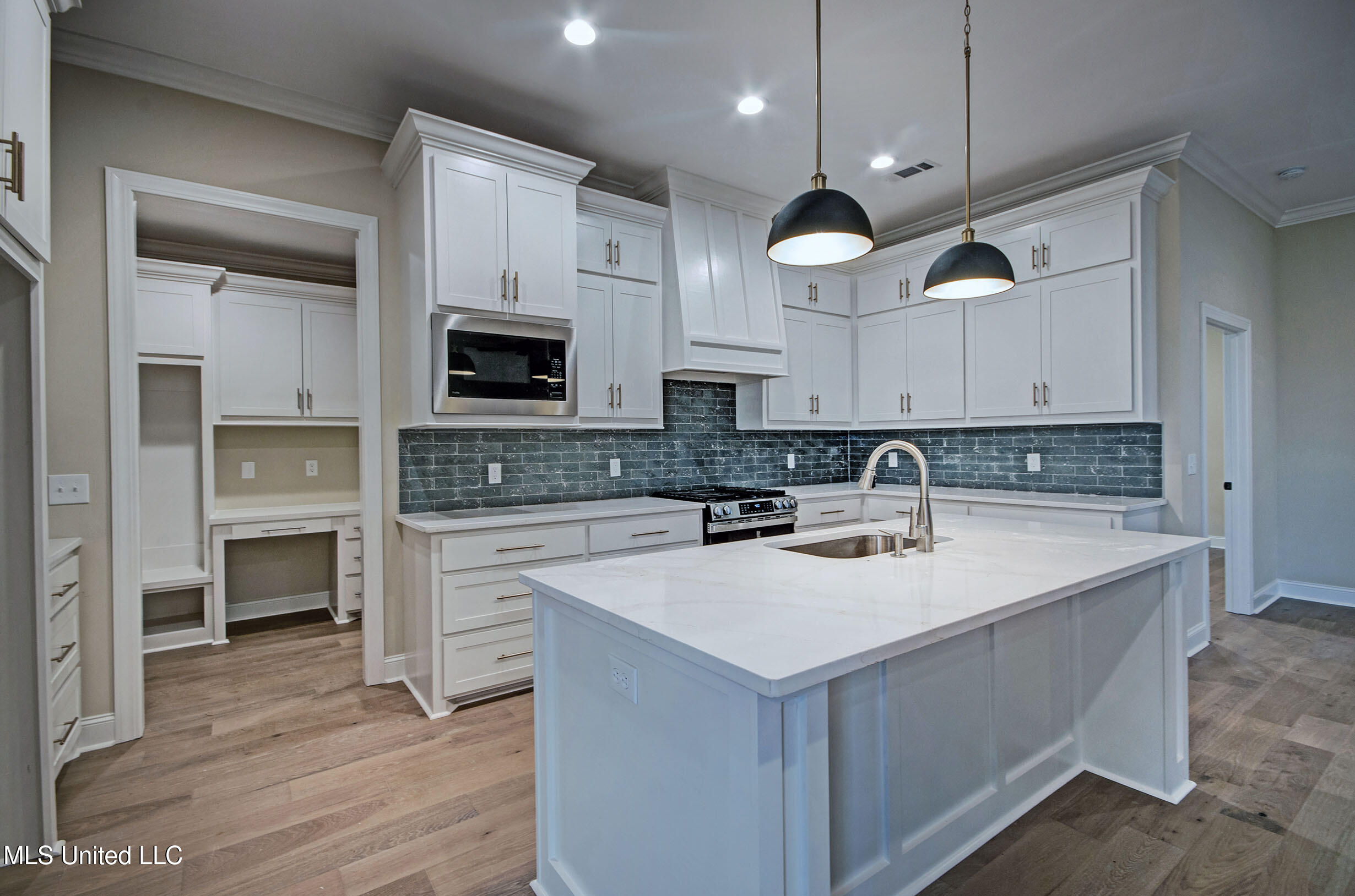 343 Willow Way Property Photo 14