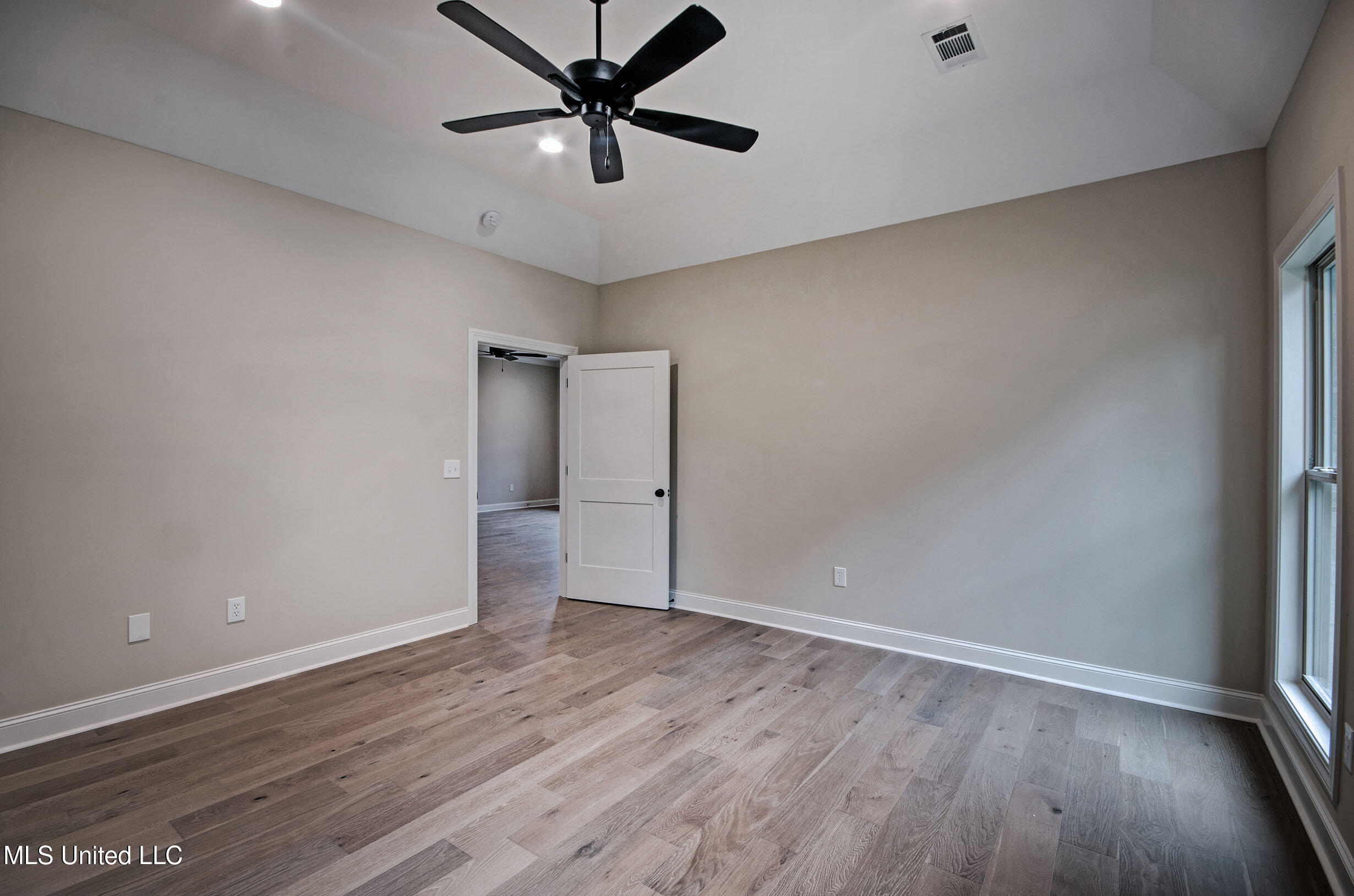 343 Willow Way Property Photo 21