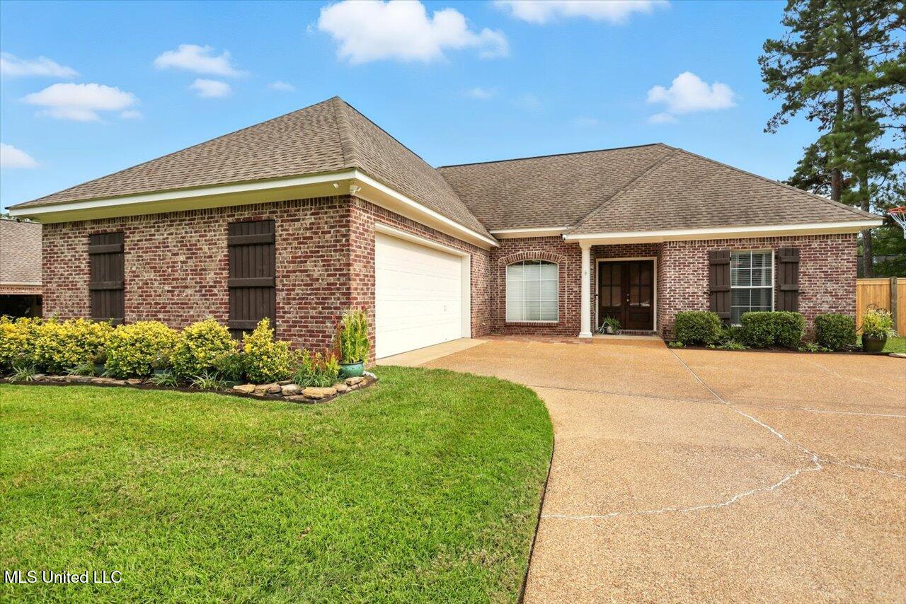 126 Seville Way Property Photo 1