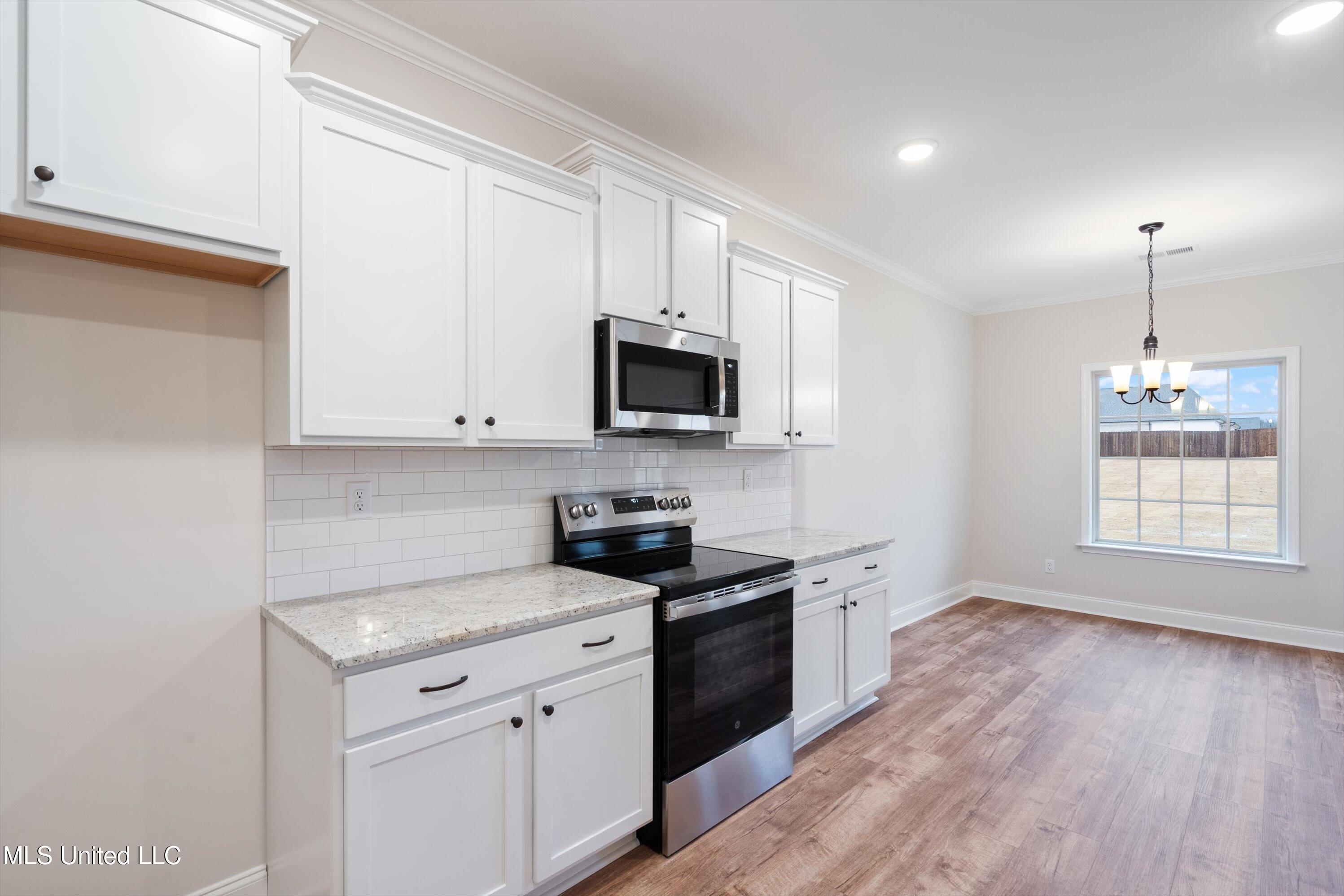 723 Lucas Lane Property Photo 11