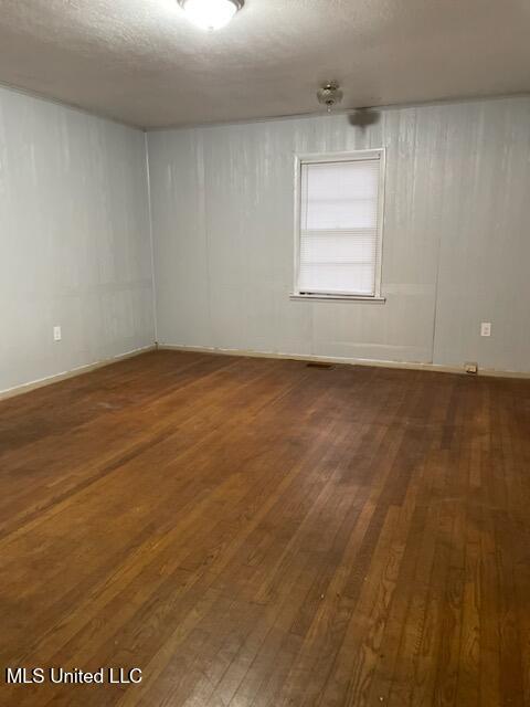 4211 Meadowlane Drive Property Photo 4