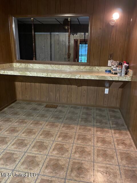 4211 Meadowlane Drive Property Photo 5