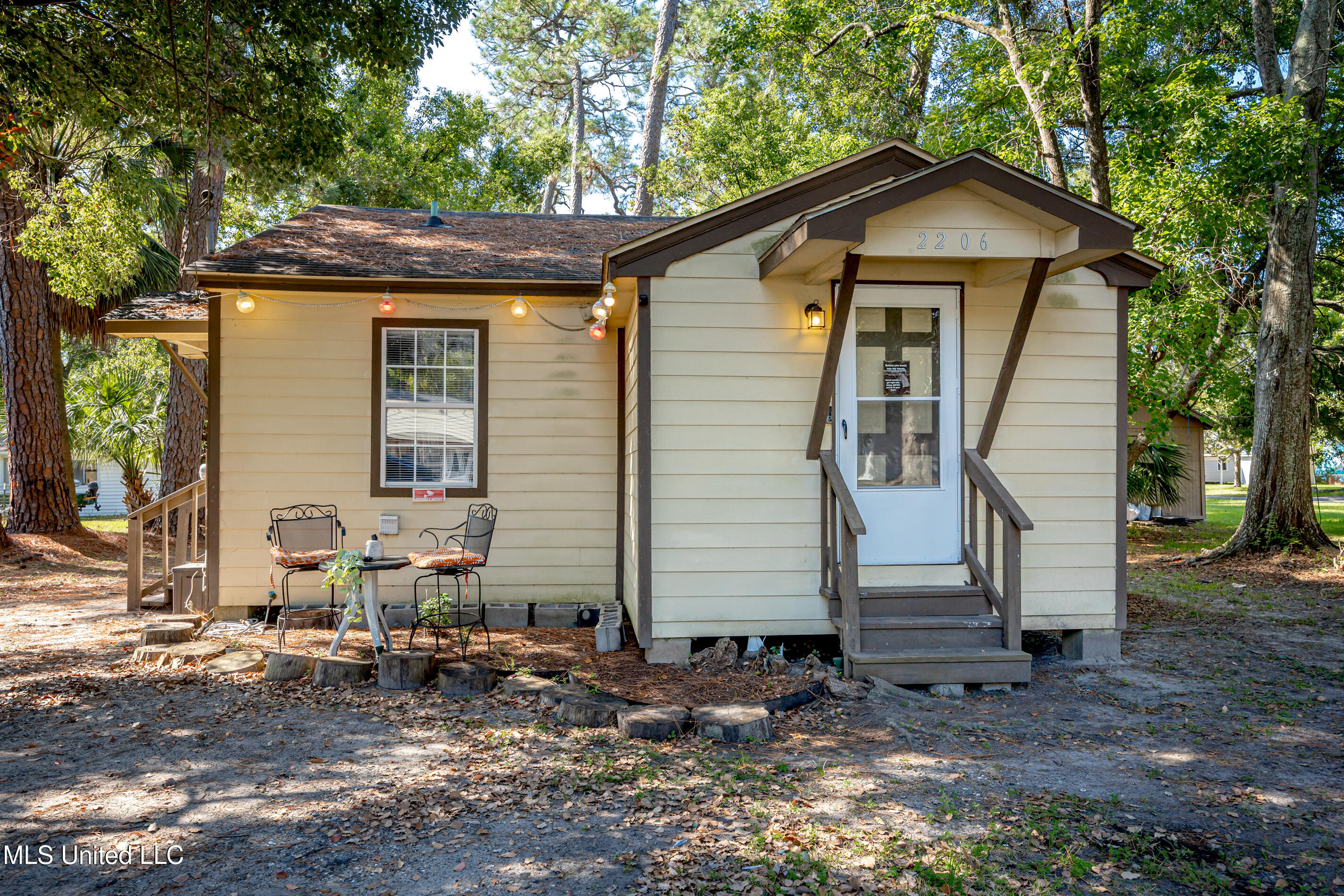 2206 Ingalls Avenue Property Photo 1