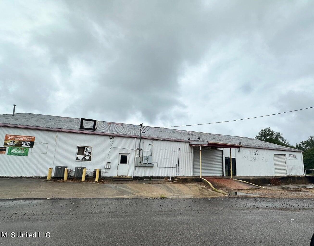 502 Old Morton Road Property Photo 4