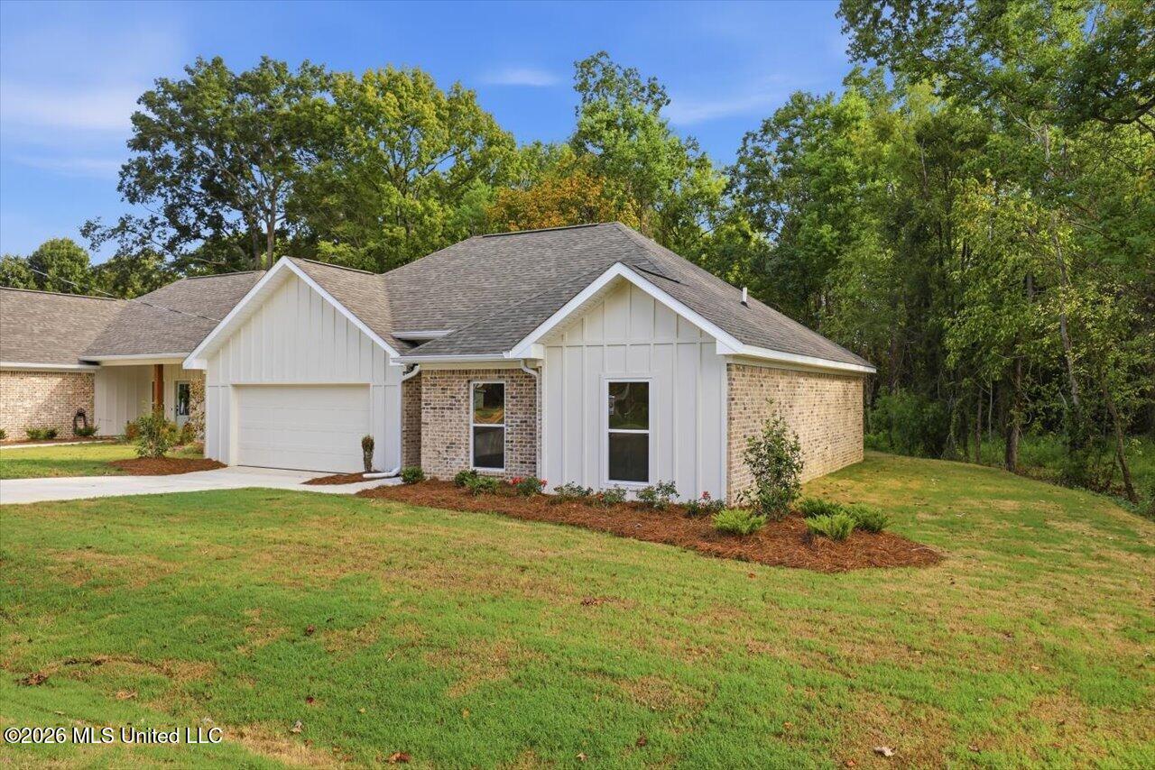 192 Lake Harbor Road Property Photo 3