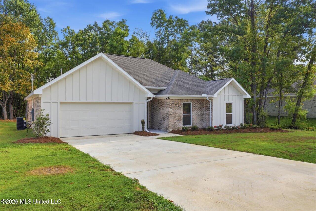 192 Lake Harbor Road Property Photo 4