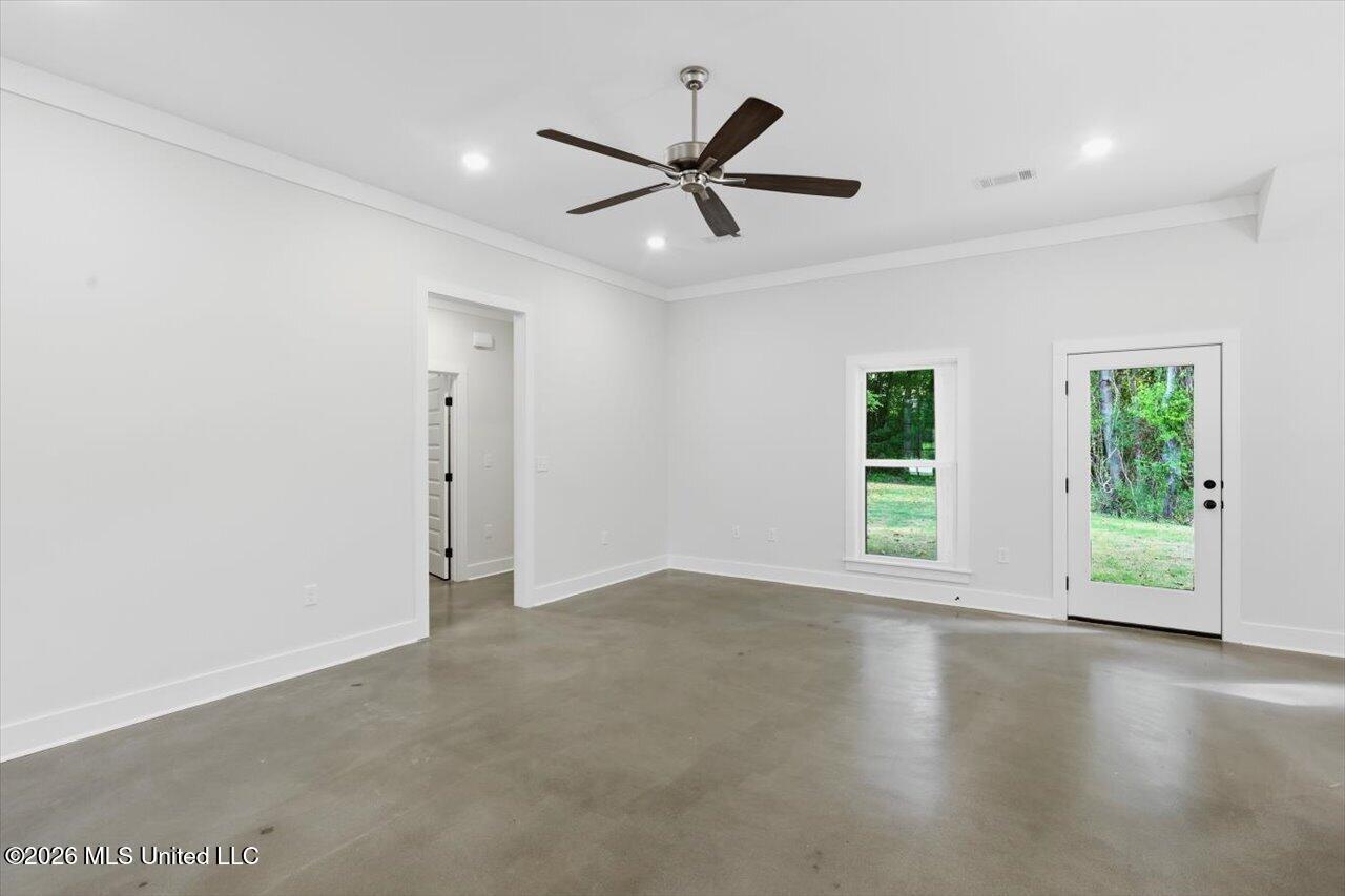 192 Lake Harbor Road Property Photo 8