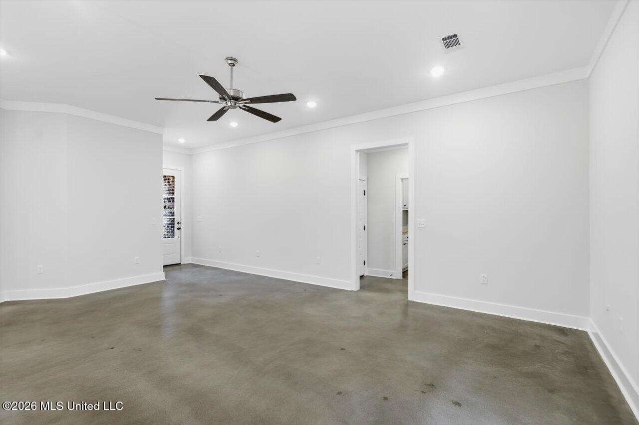 192 Lake Harbor Road Property Photo 9