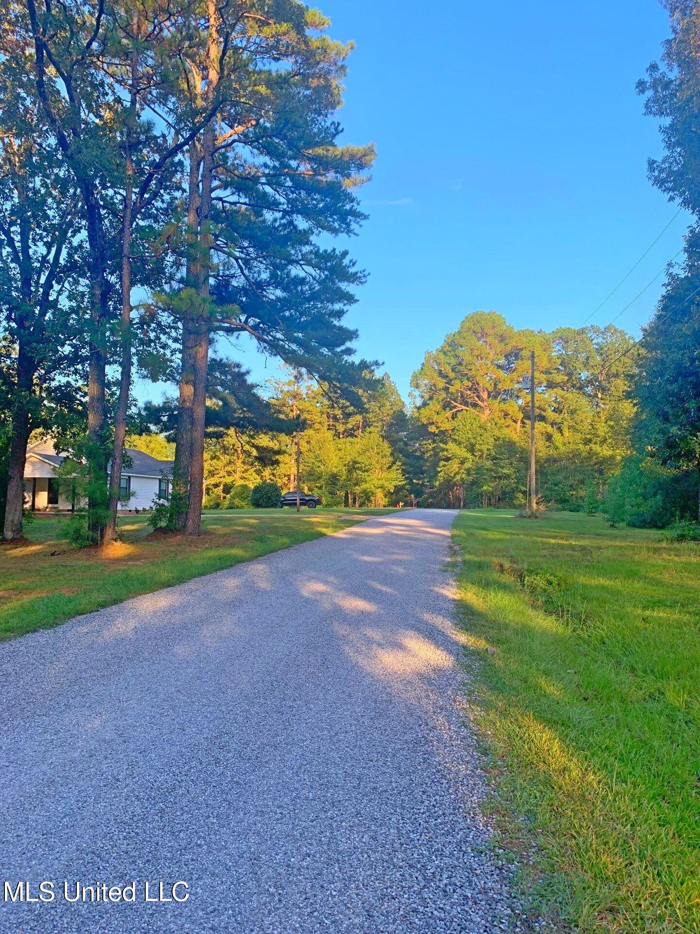 1106 Harrison Drive Property Photo 3