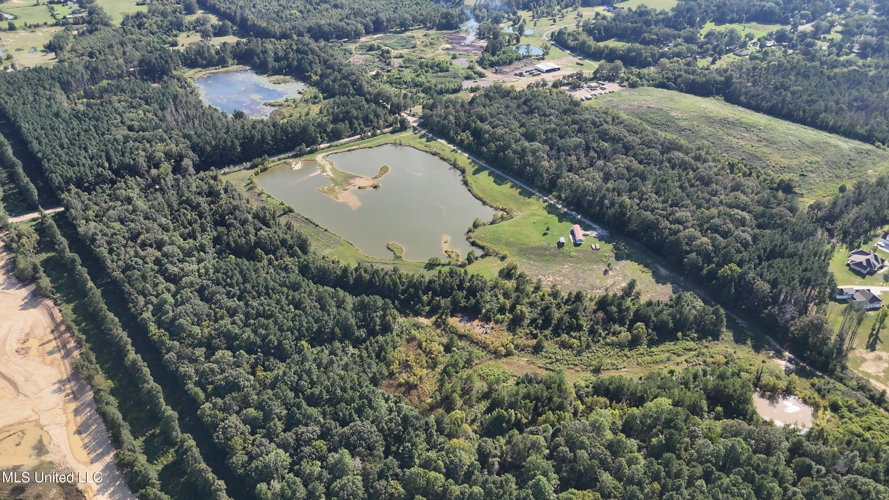 Fallen Oak Drive Property Photo 5
