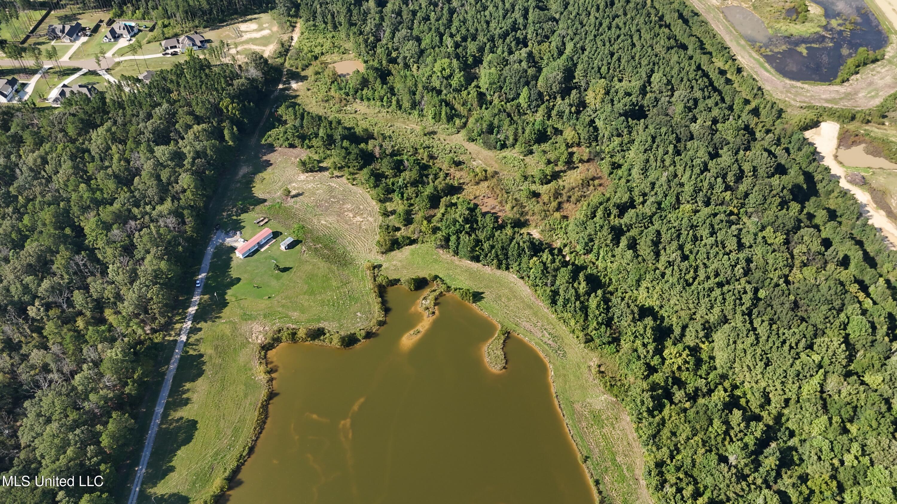Fallen Oak Drive Property Photo 8