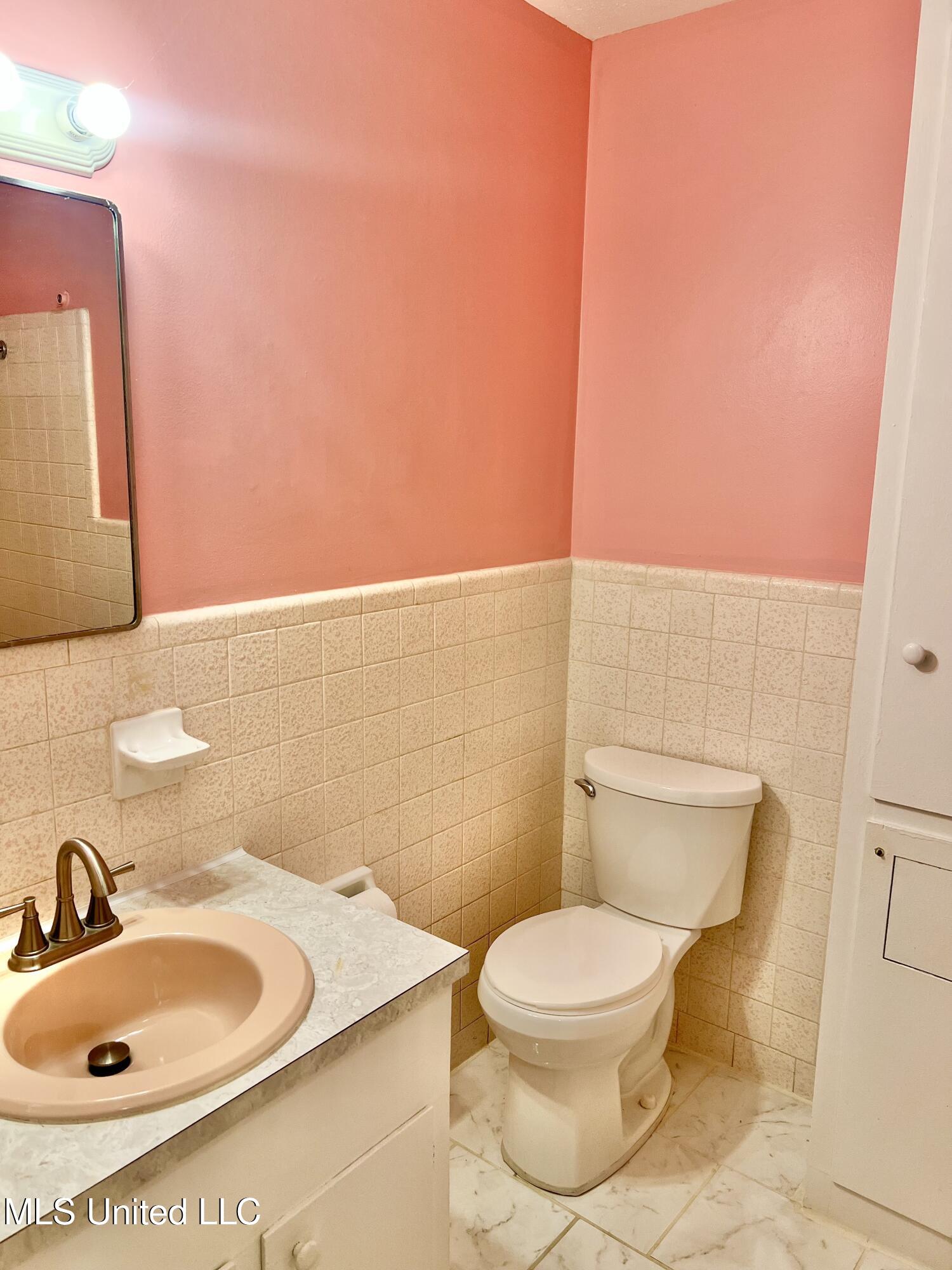 1275 Dorgan Street Property Photo 9