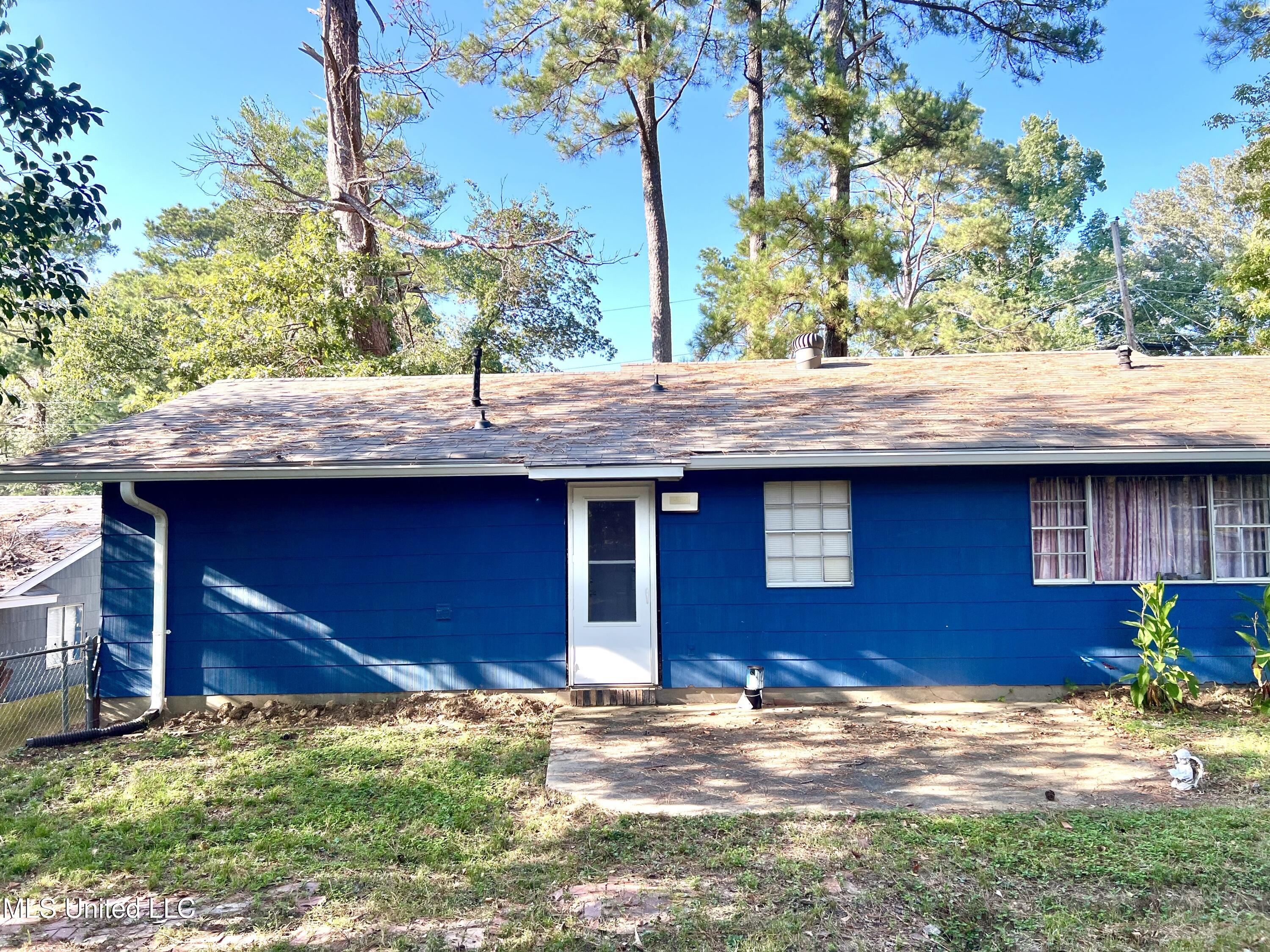 1275 Dorgan Street Property Photo 14