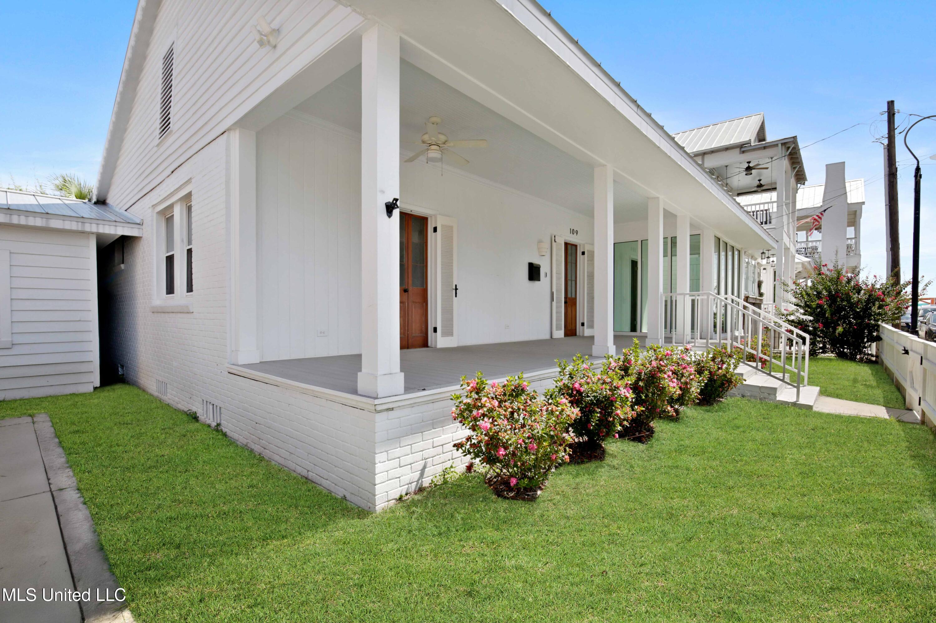 109 Court Street Property Photo 3