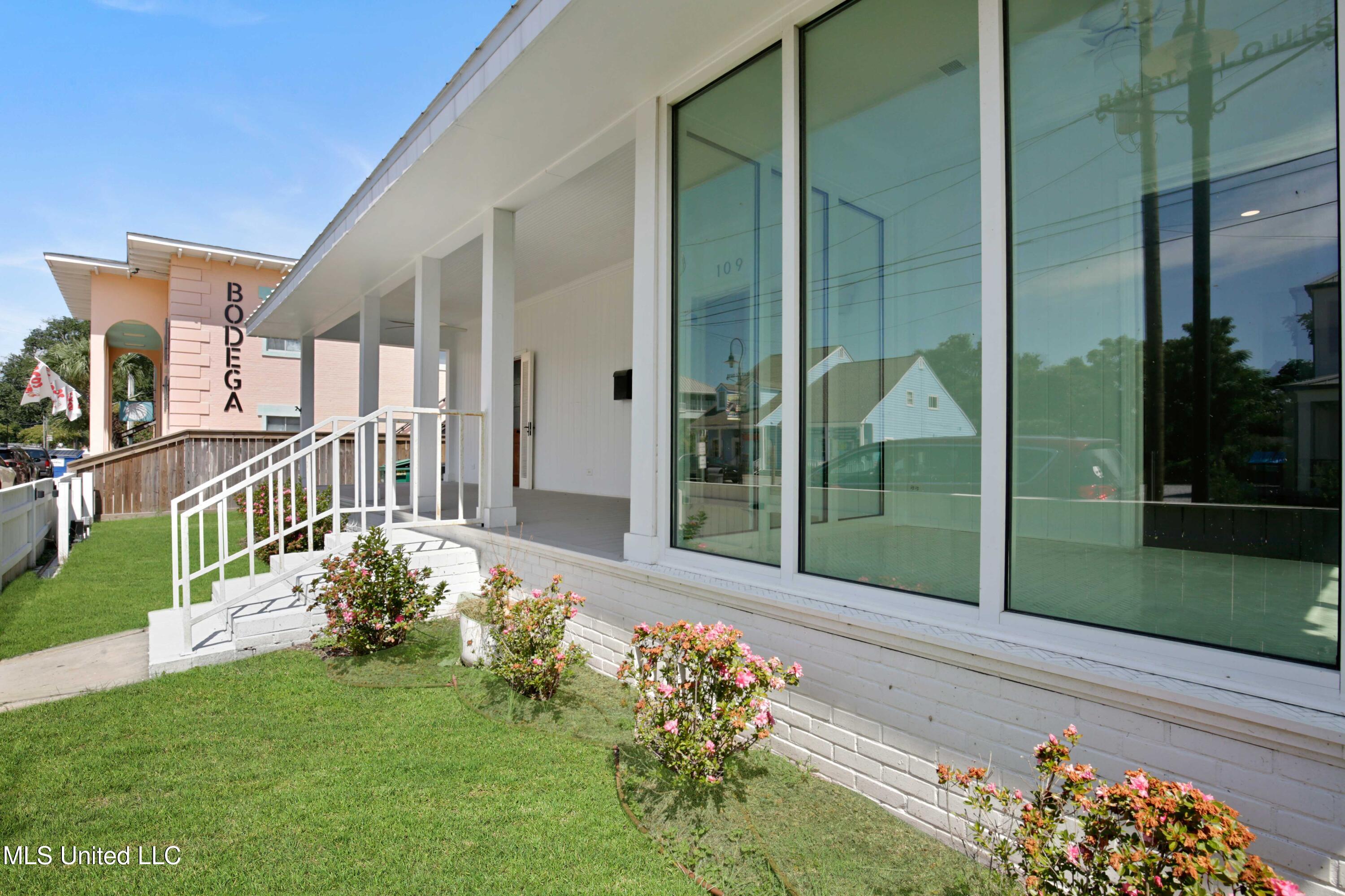 109 Court Street Property Photo 6