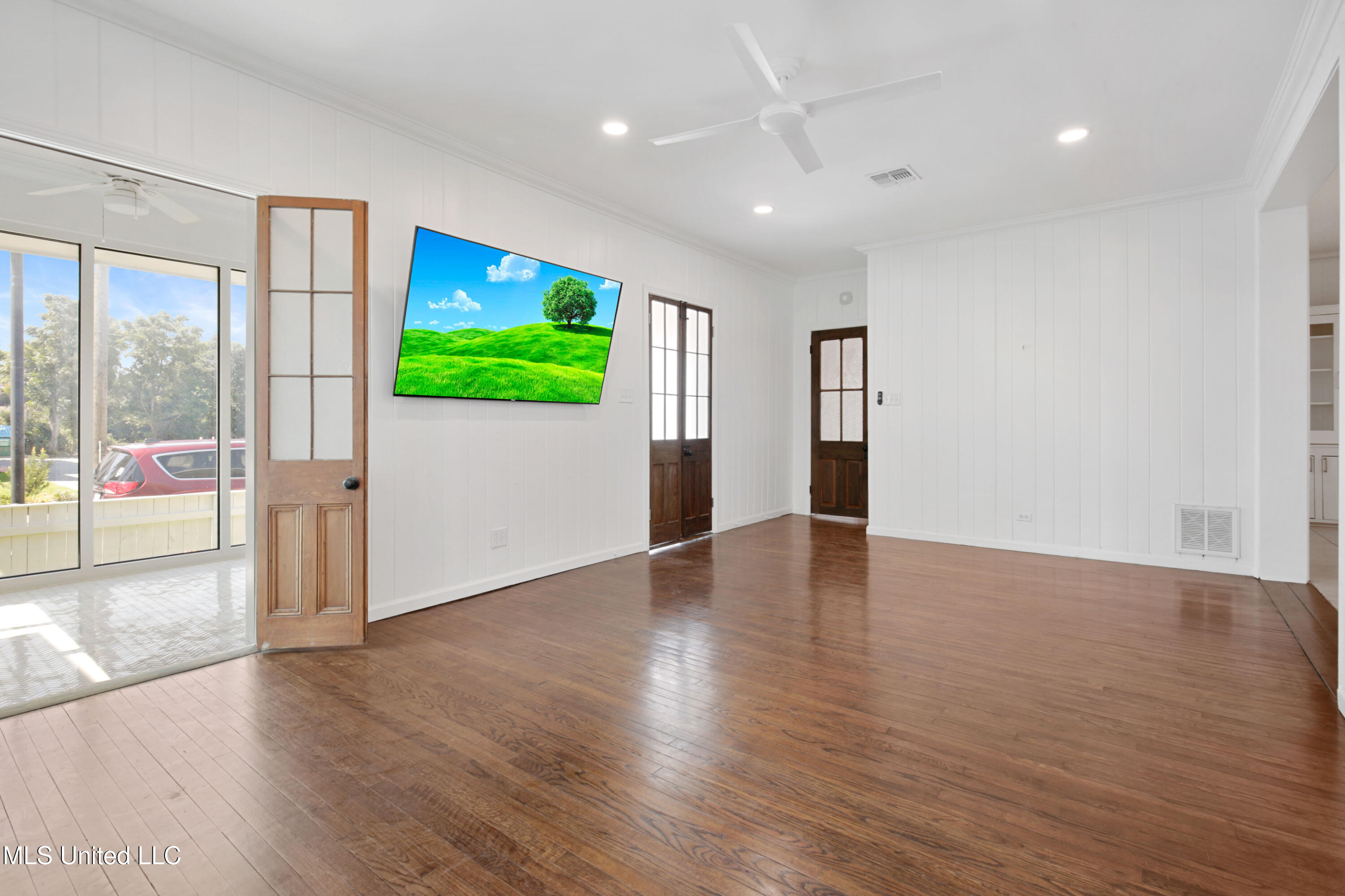 109 Court Street Property Photo 8