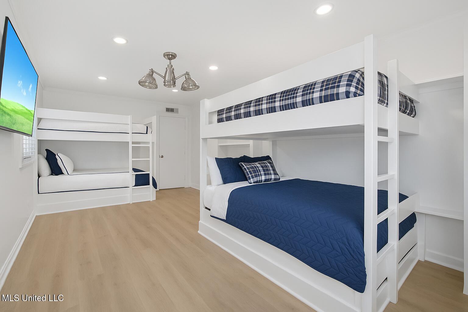 109 Court Street Property Photo 28