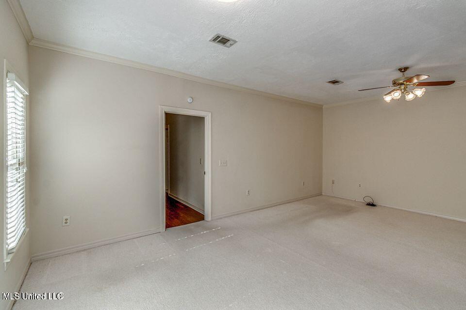 560 Dixton Drive Property Photo 26