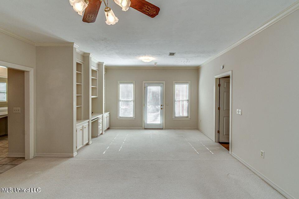 560 Dixton Drive Property Photo 28