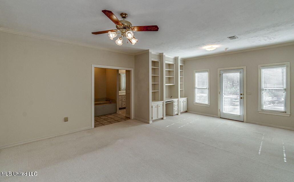 560 Dixton Drive Property Photo 29