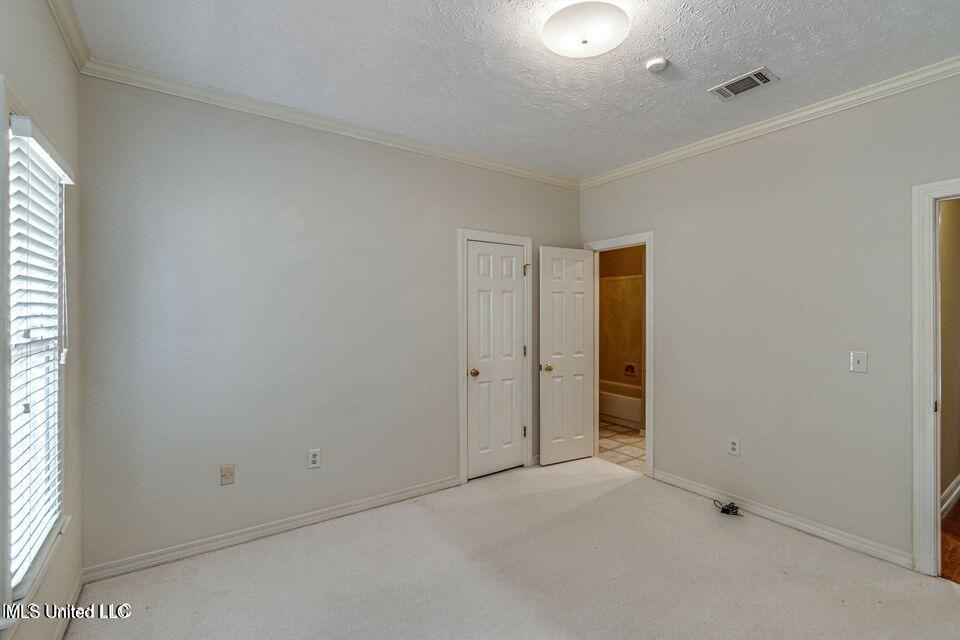 560 Dixton Drive Property Photo 37