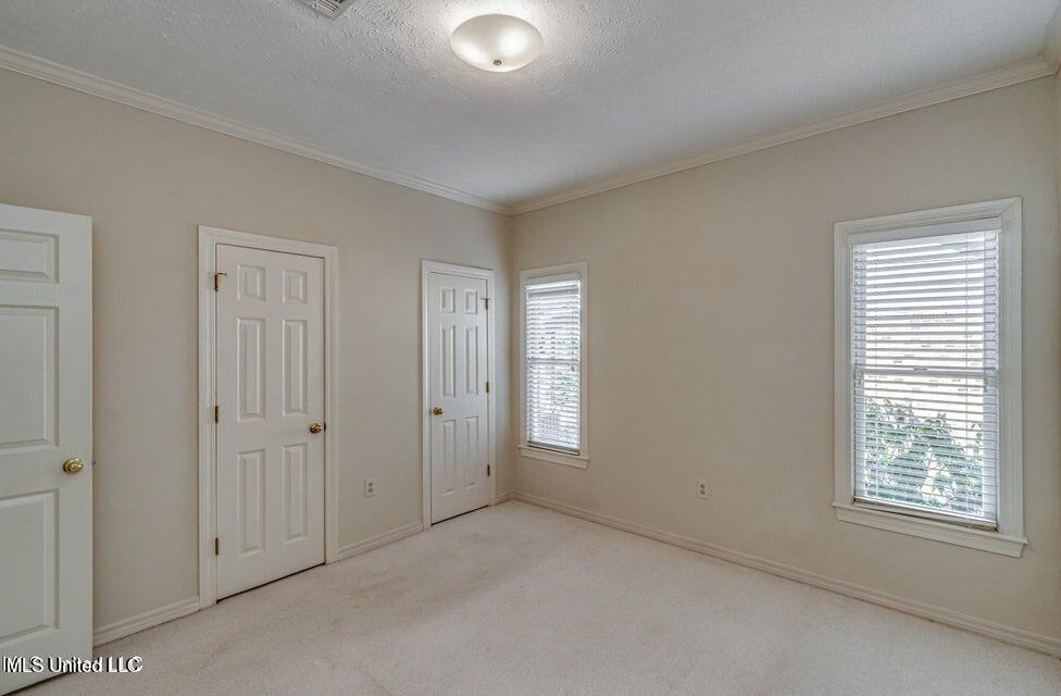 560 Dixton Drive Property Photo 44