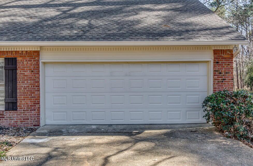 560 Dixton Drive Property Photo 50