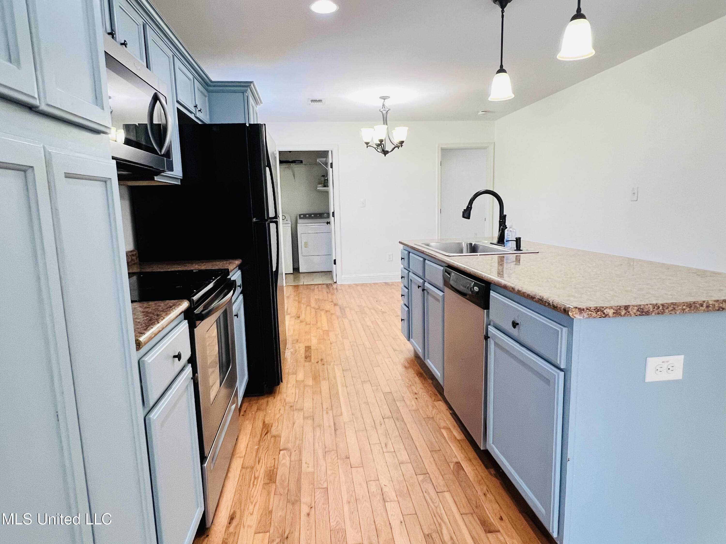 205 Jeff Davis Avenue Property Photo 4