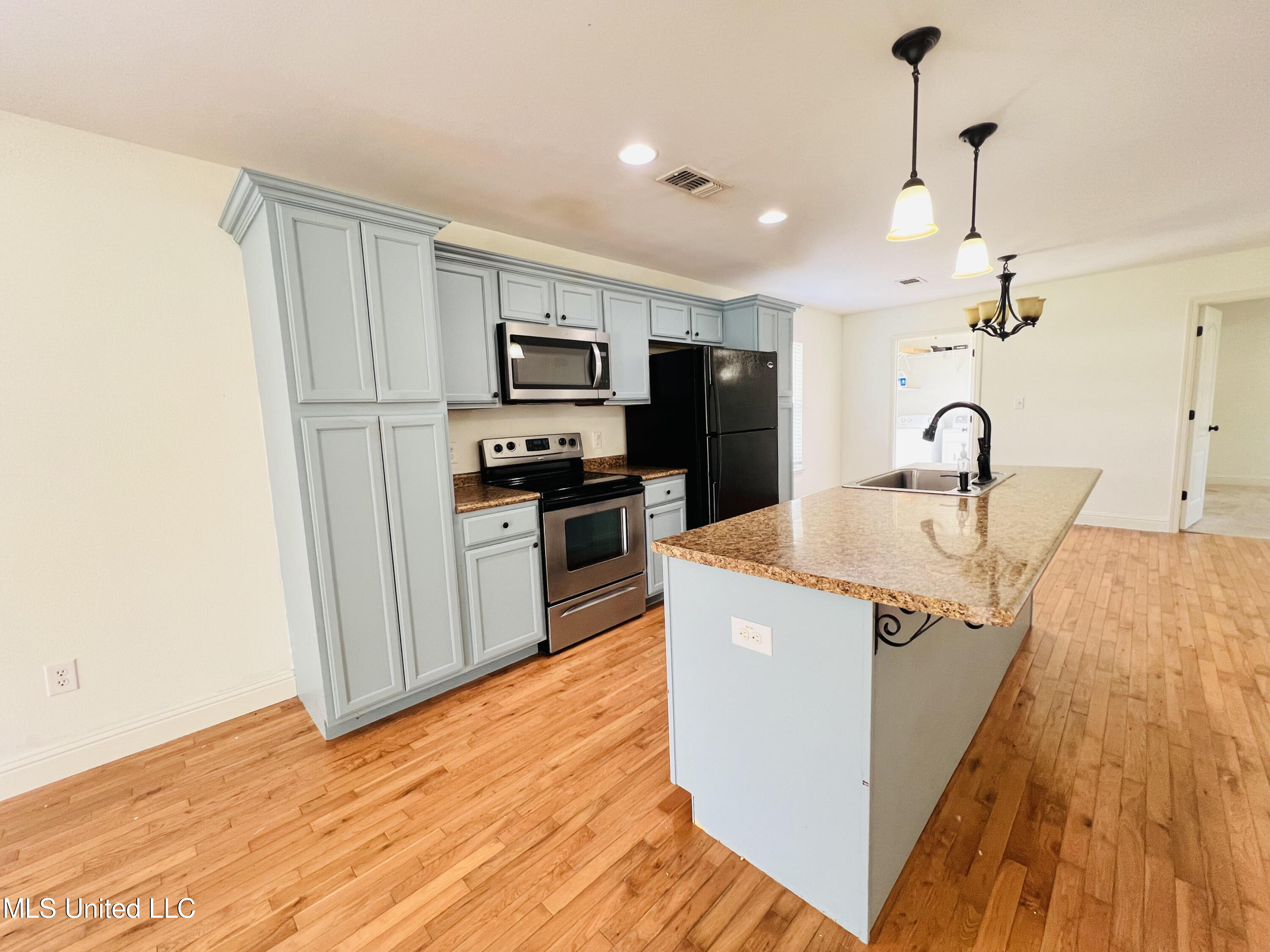 205 Jeff Davis Avenue Property Photo 5