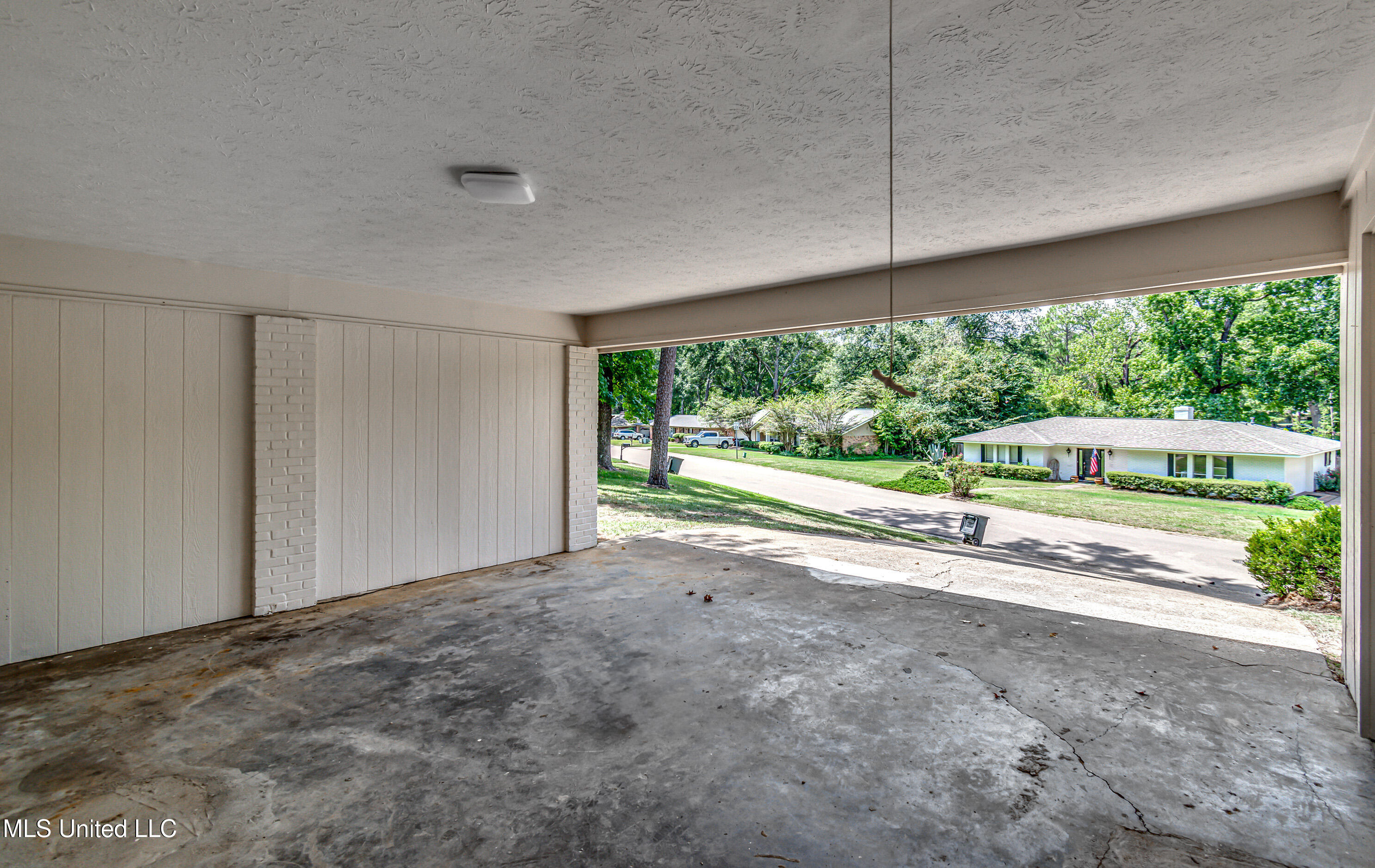 107 Woodgate Drive Property Photo 12