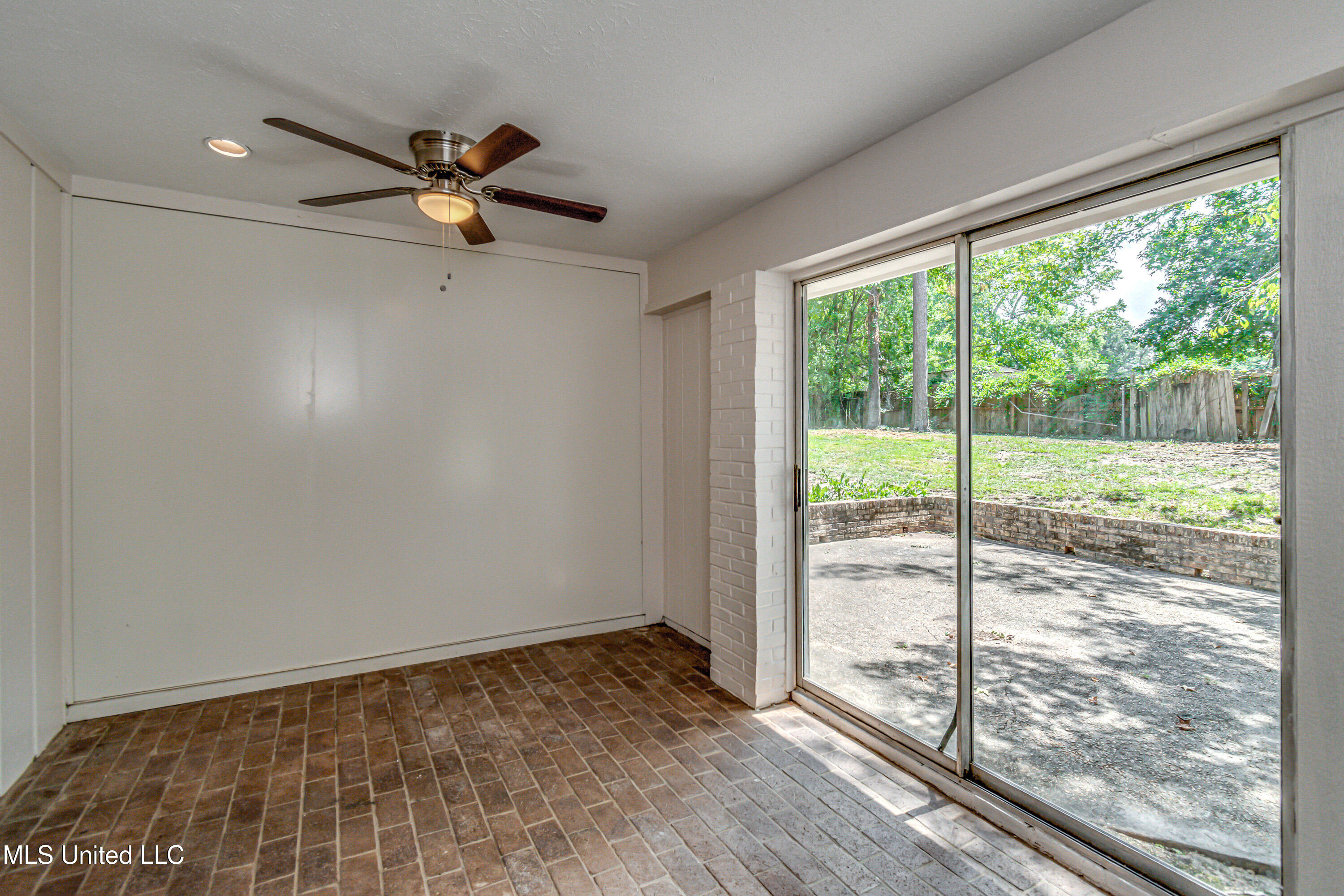 107 Woodgate Drive Property Photo 42