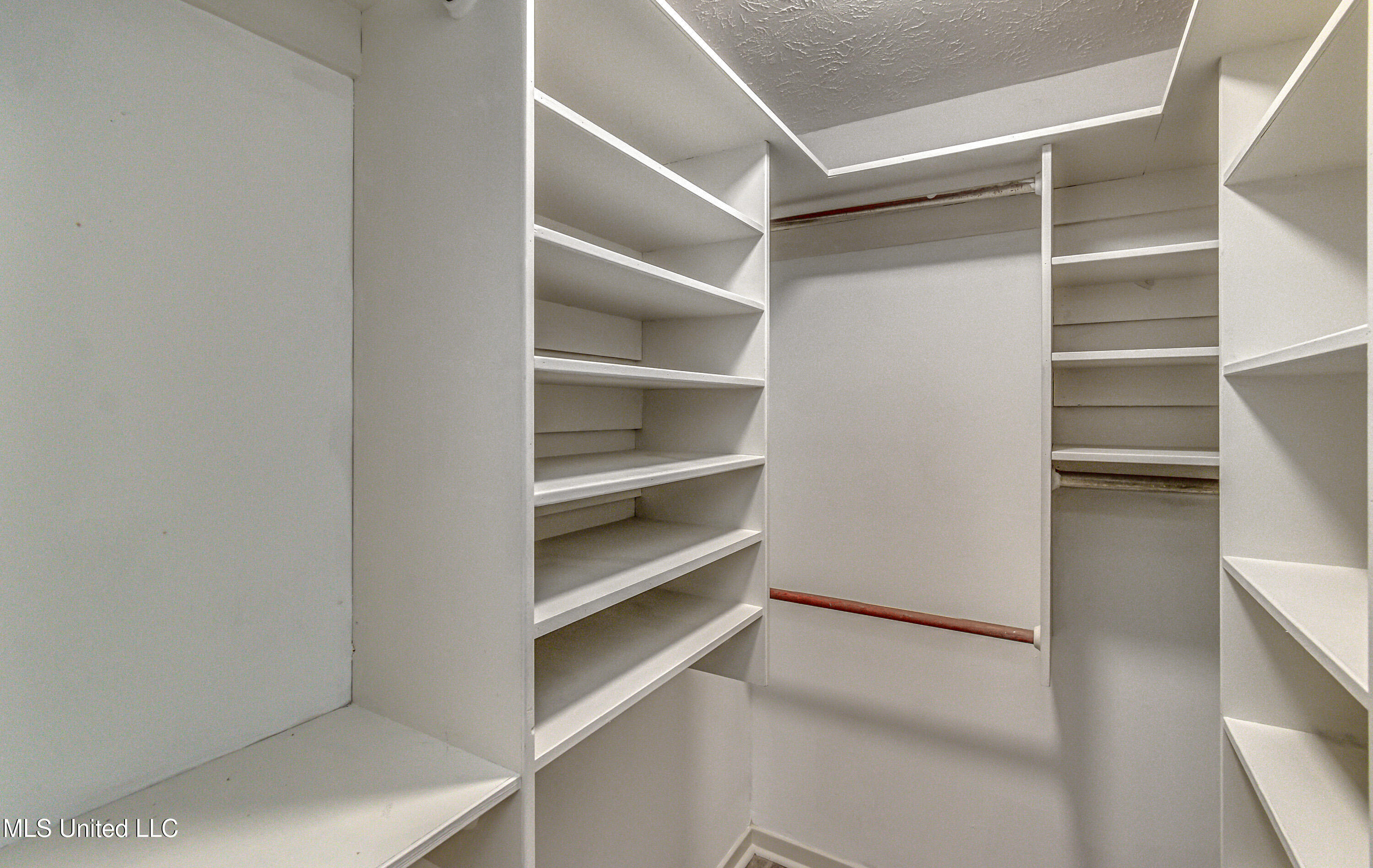 107 Woodgate Drive Property Photo 65