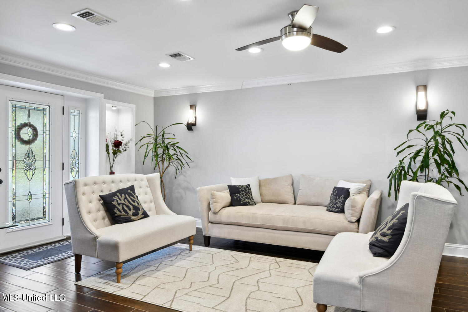 434 Saint John Street Property Photo 5