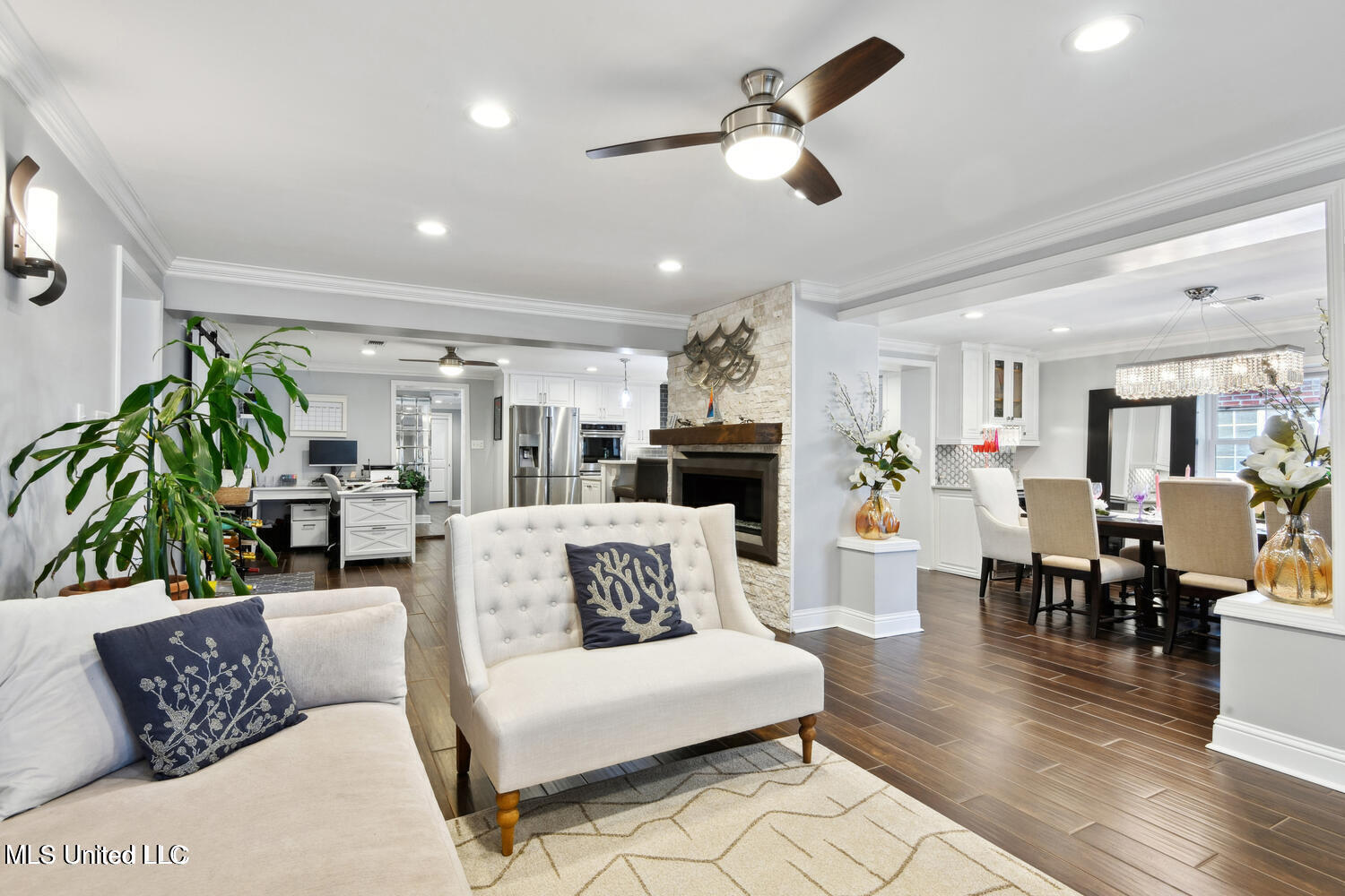 434 Saint John Street Property Photo 6