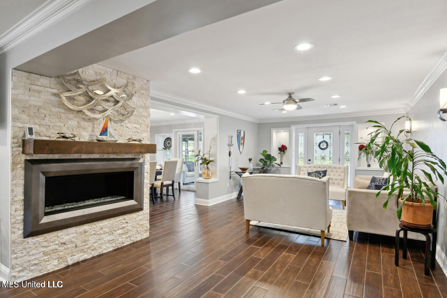 434 Saint John Street Property Photo 11