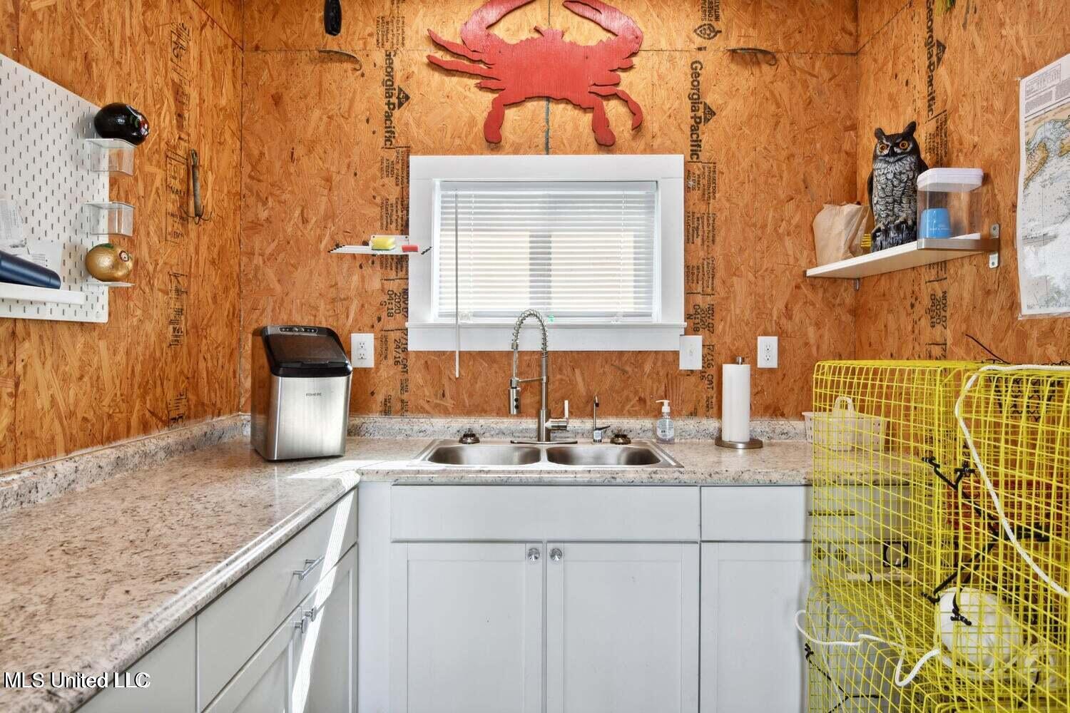 434 Saint John Street Property Photo 28