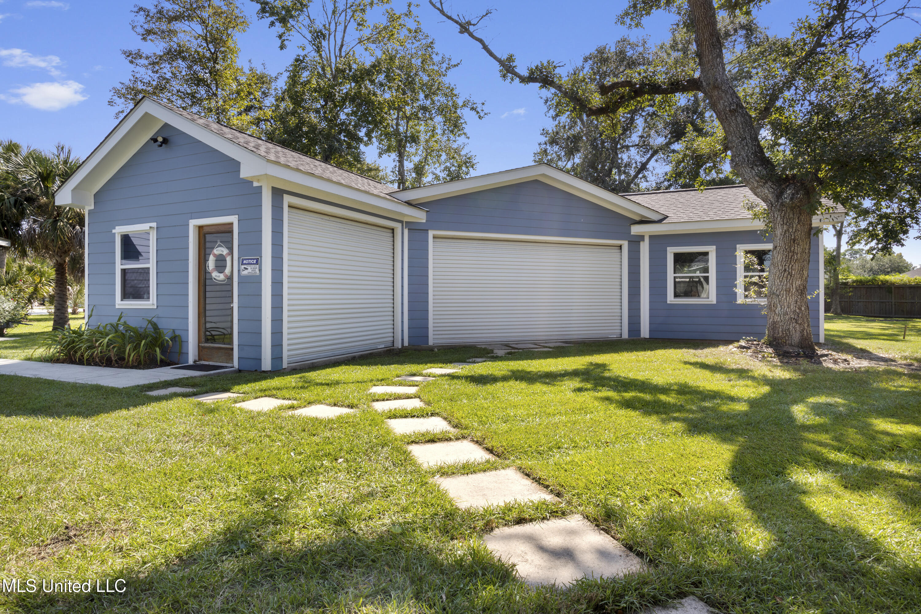 434 Saint John Street Property Photo 34