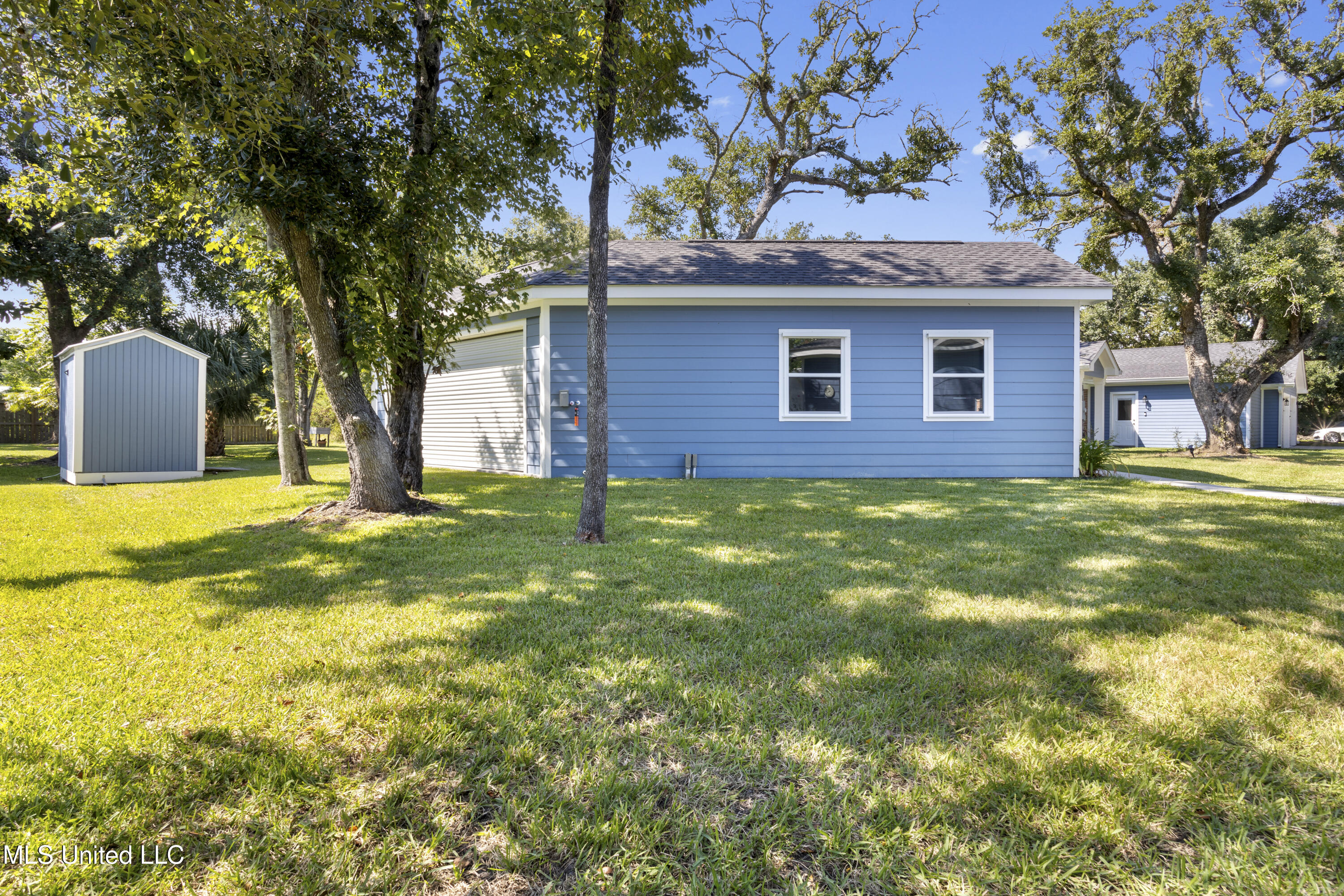 434 Saint John Street Property Photo 35