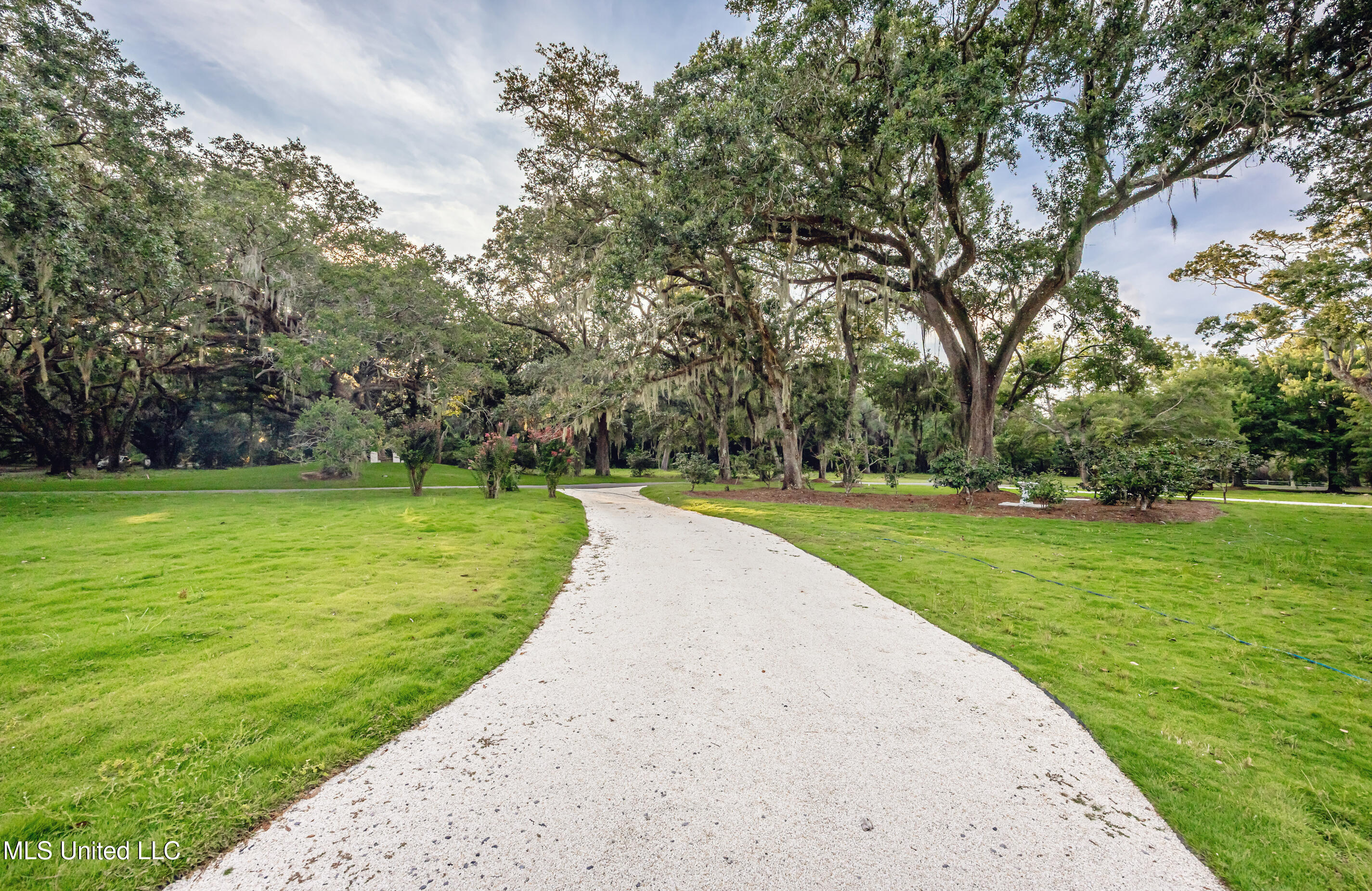 9777 Pointe Aux Chenes Road Property Photo 40
