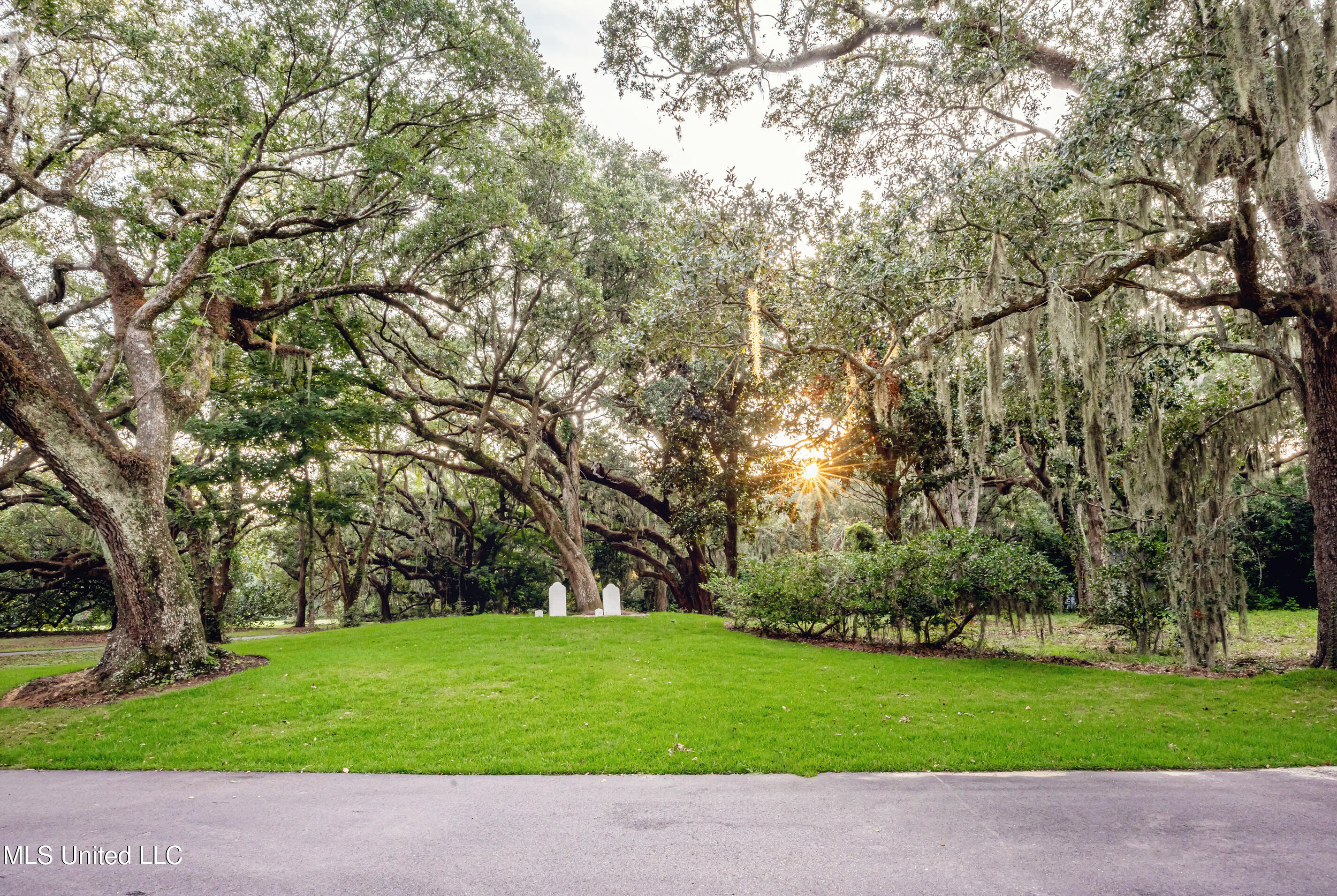 9777 Pointe Aux Chenes Road Property Photo 48