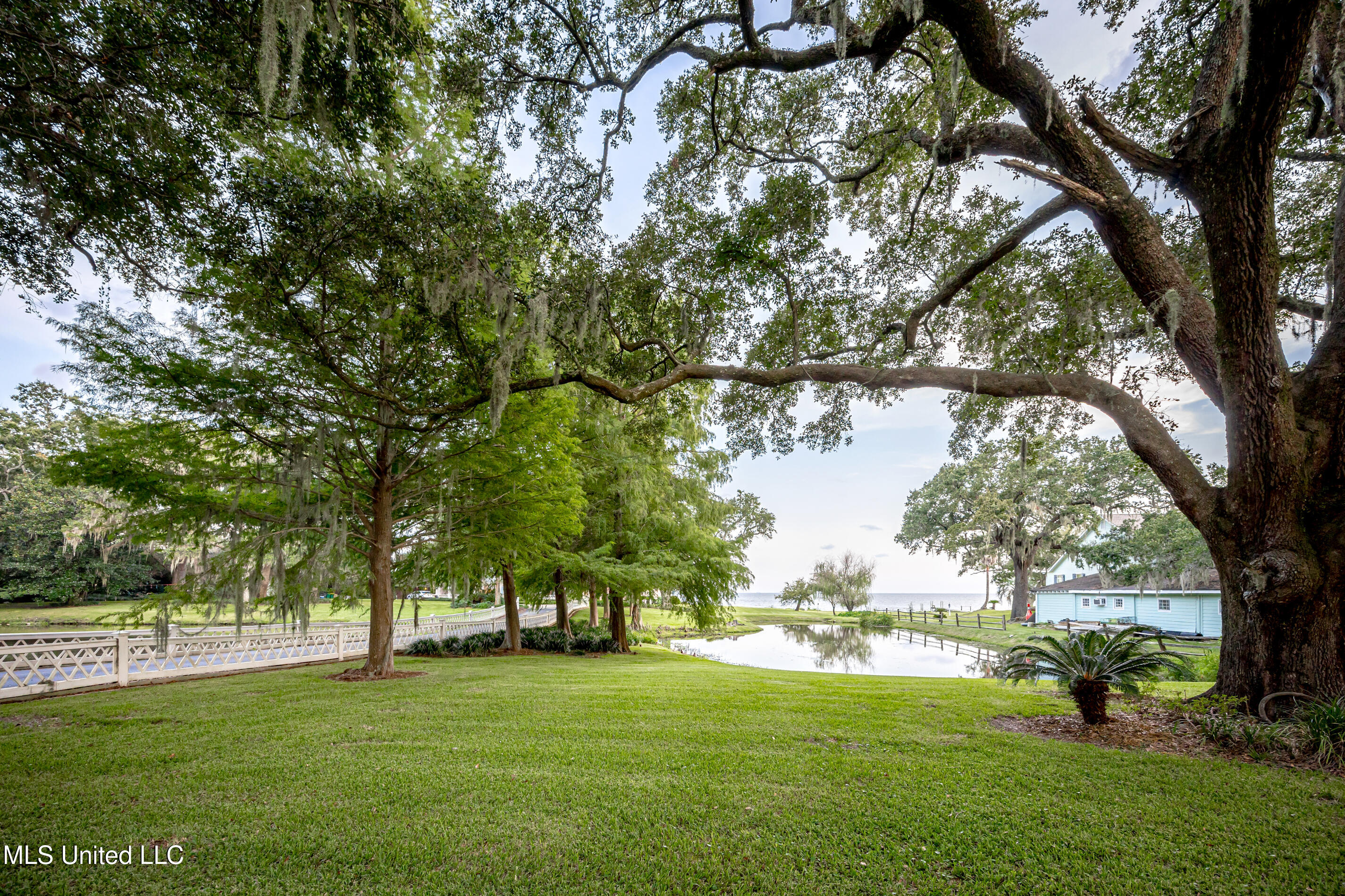 9783 Pointe Aux Chenes Road Property Photo 22