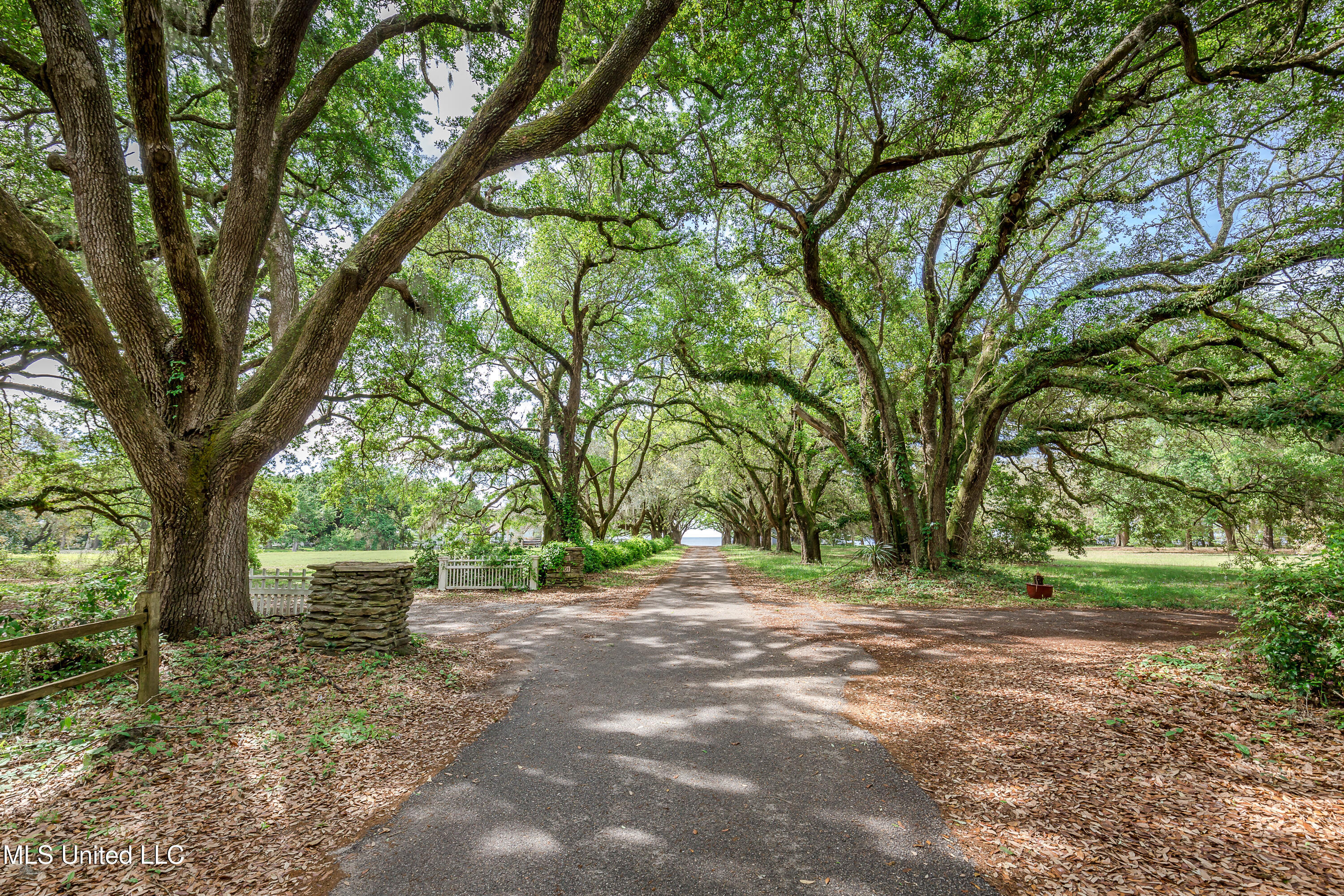 9783 Pointe Aux Chenes Road Property Photo 168