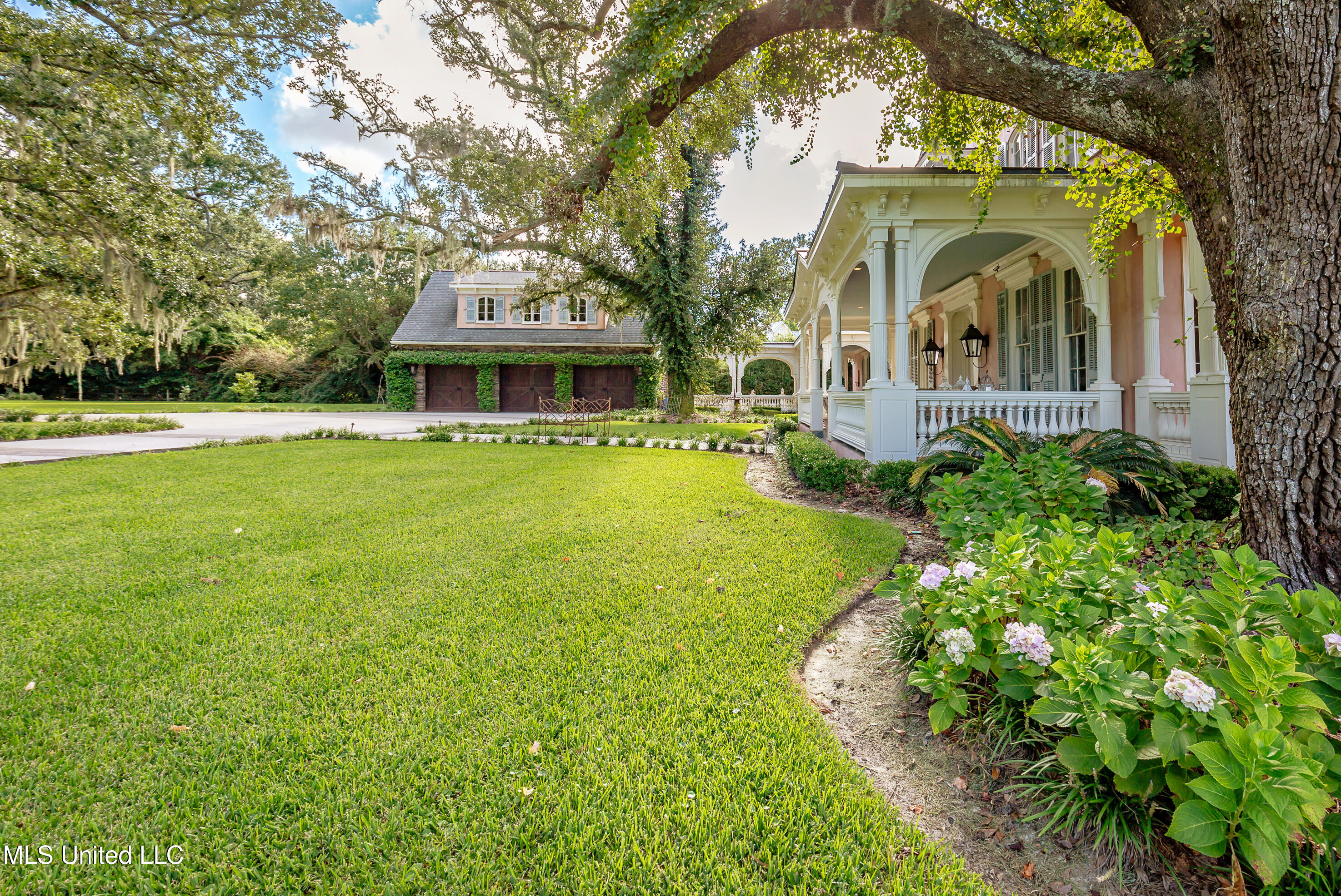 9783 Pointe Aux Chenes Road Property Photo 183
