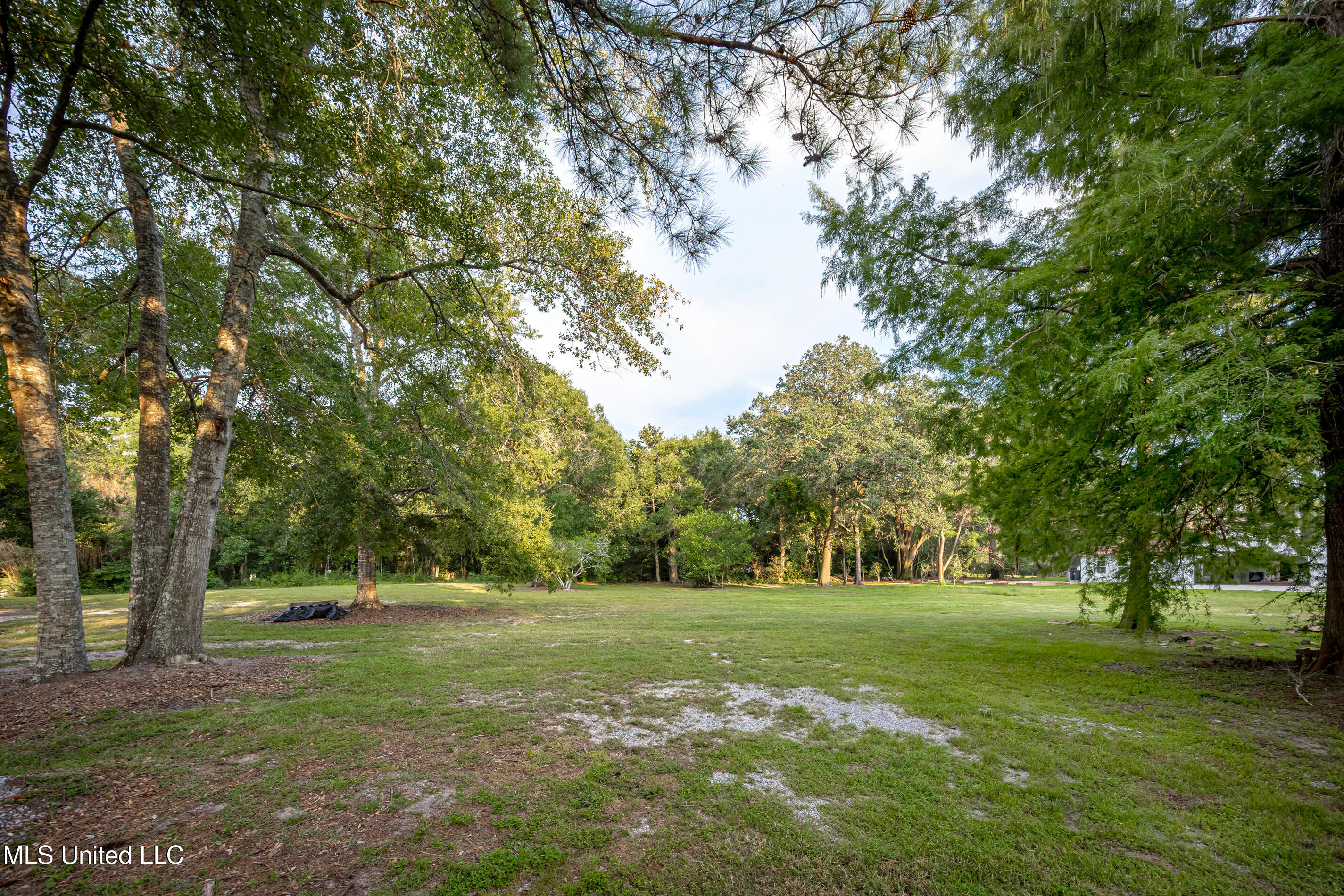 Lot 4 Pointe Aux Chenes Property Photo 1