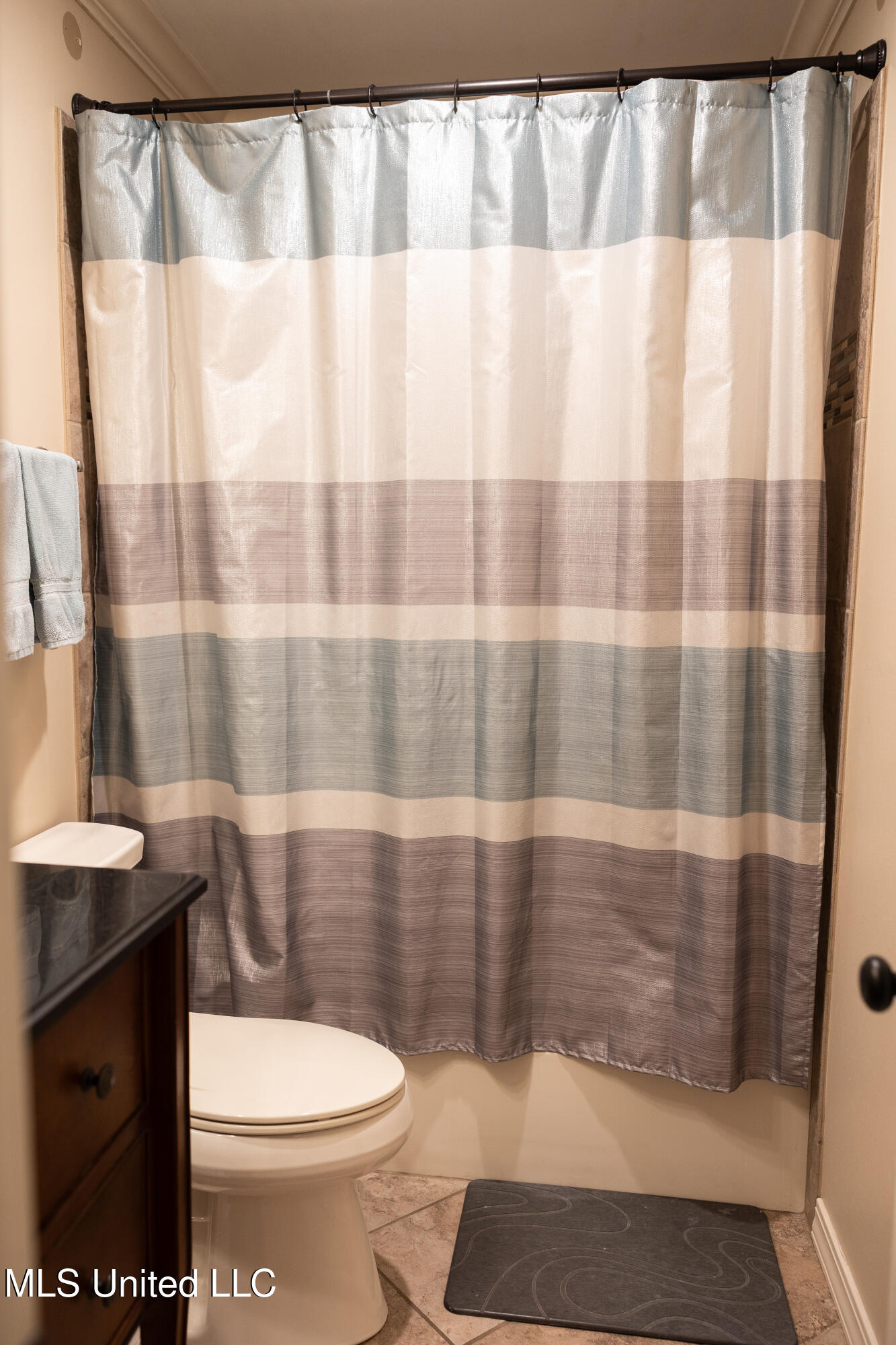 403 Bristol Avenue Property Photo 16