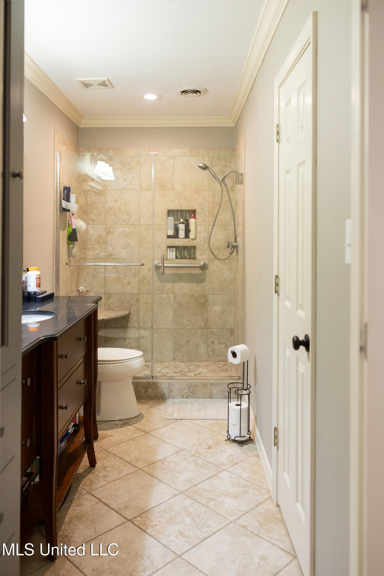 403 Bristol Avenue Property Photo 21