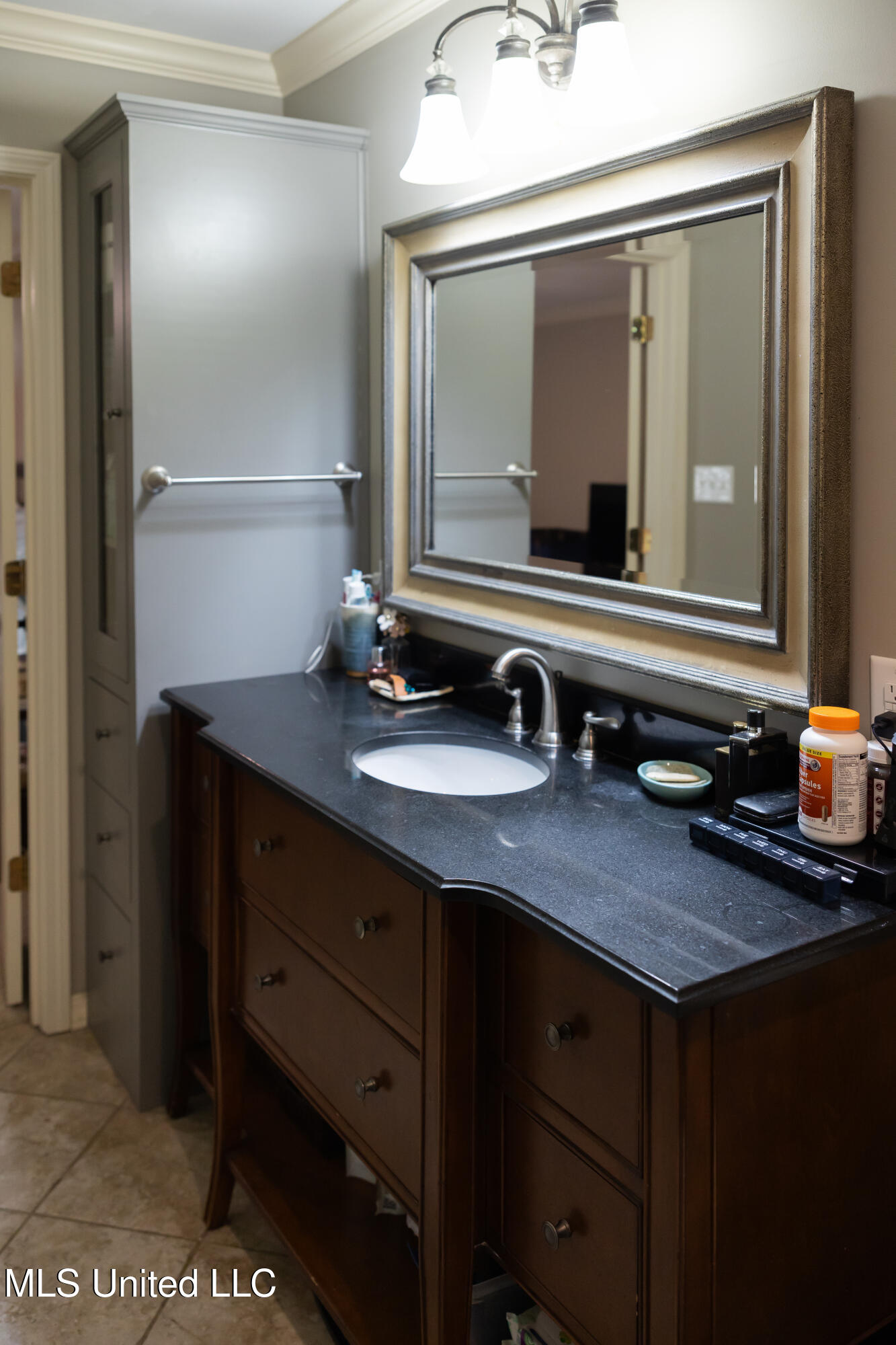403 Bristol Avenue Property Photo 23